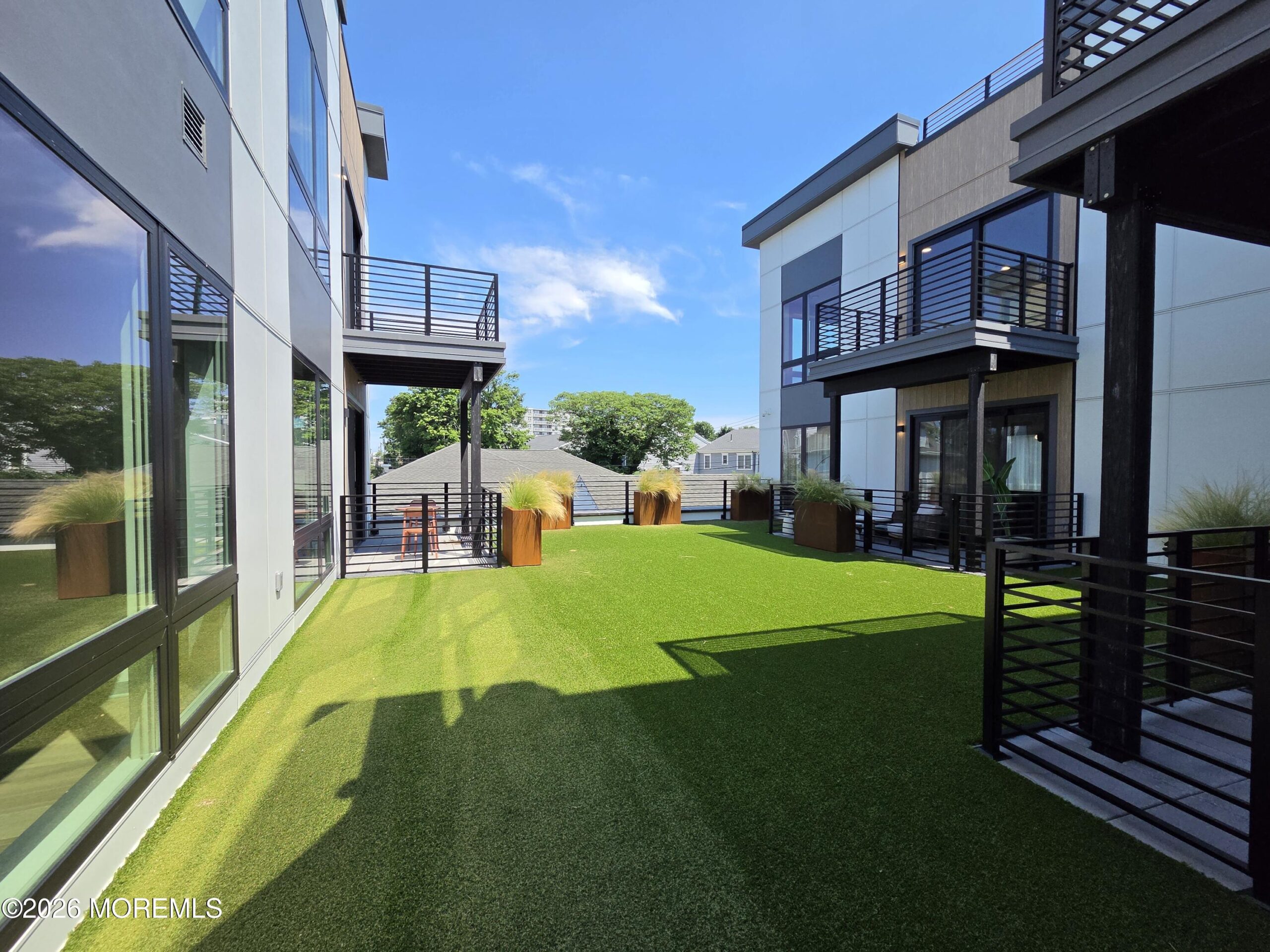 665 Second Avenue 301 Image 2