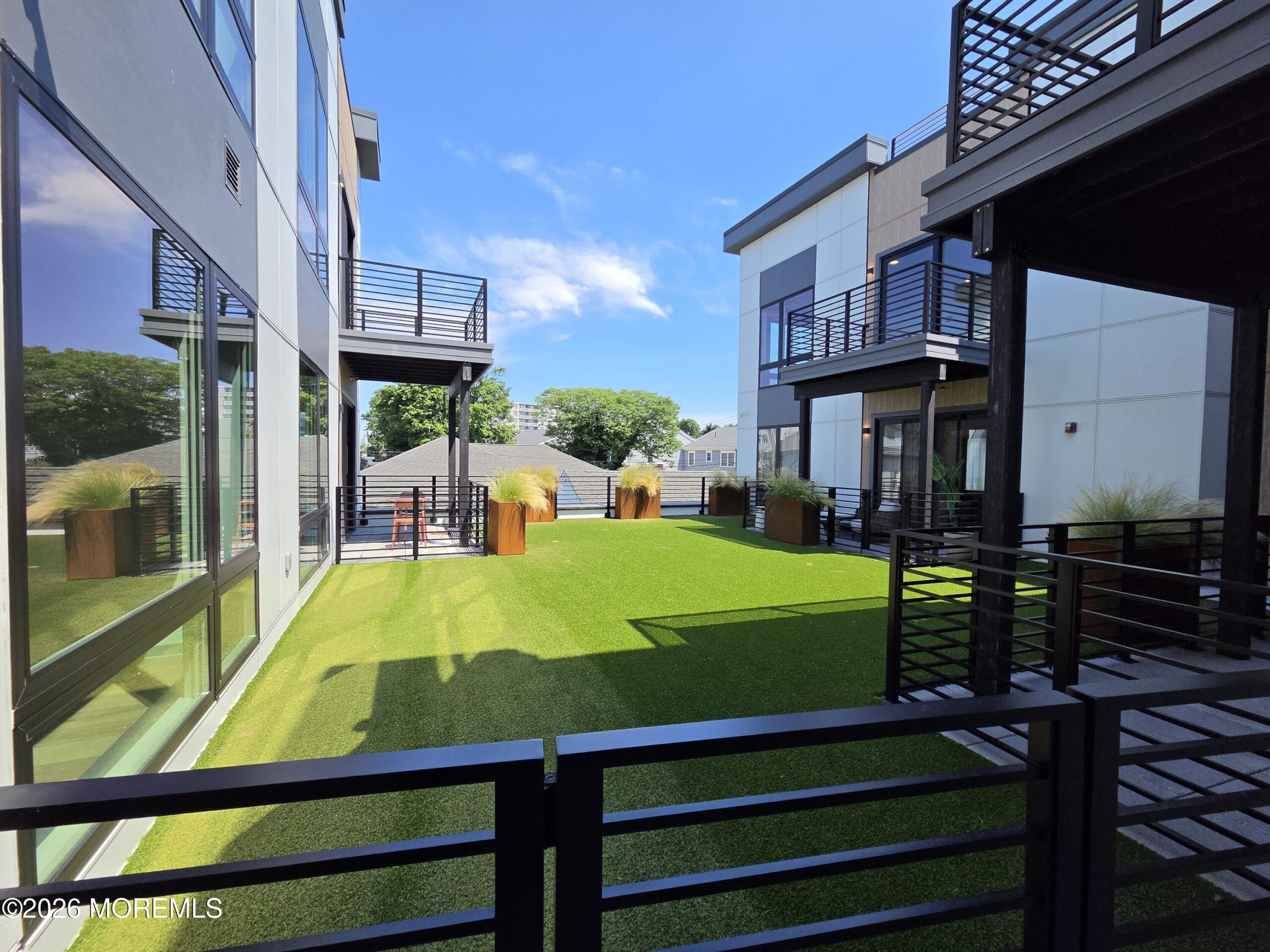 665 Second Avenue 301 Image 1