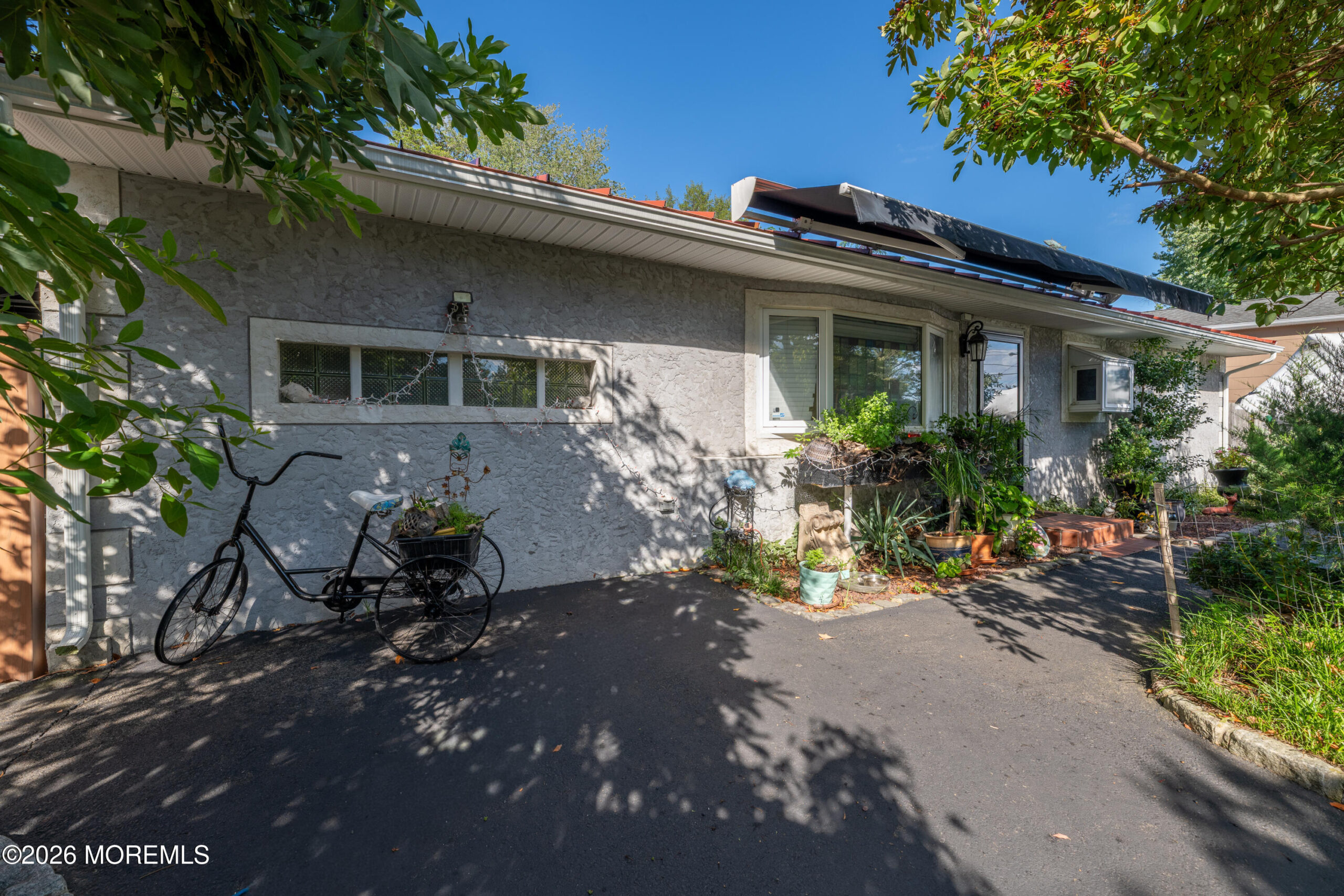 13 Lee Avenue Image 1