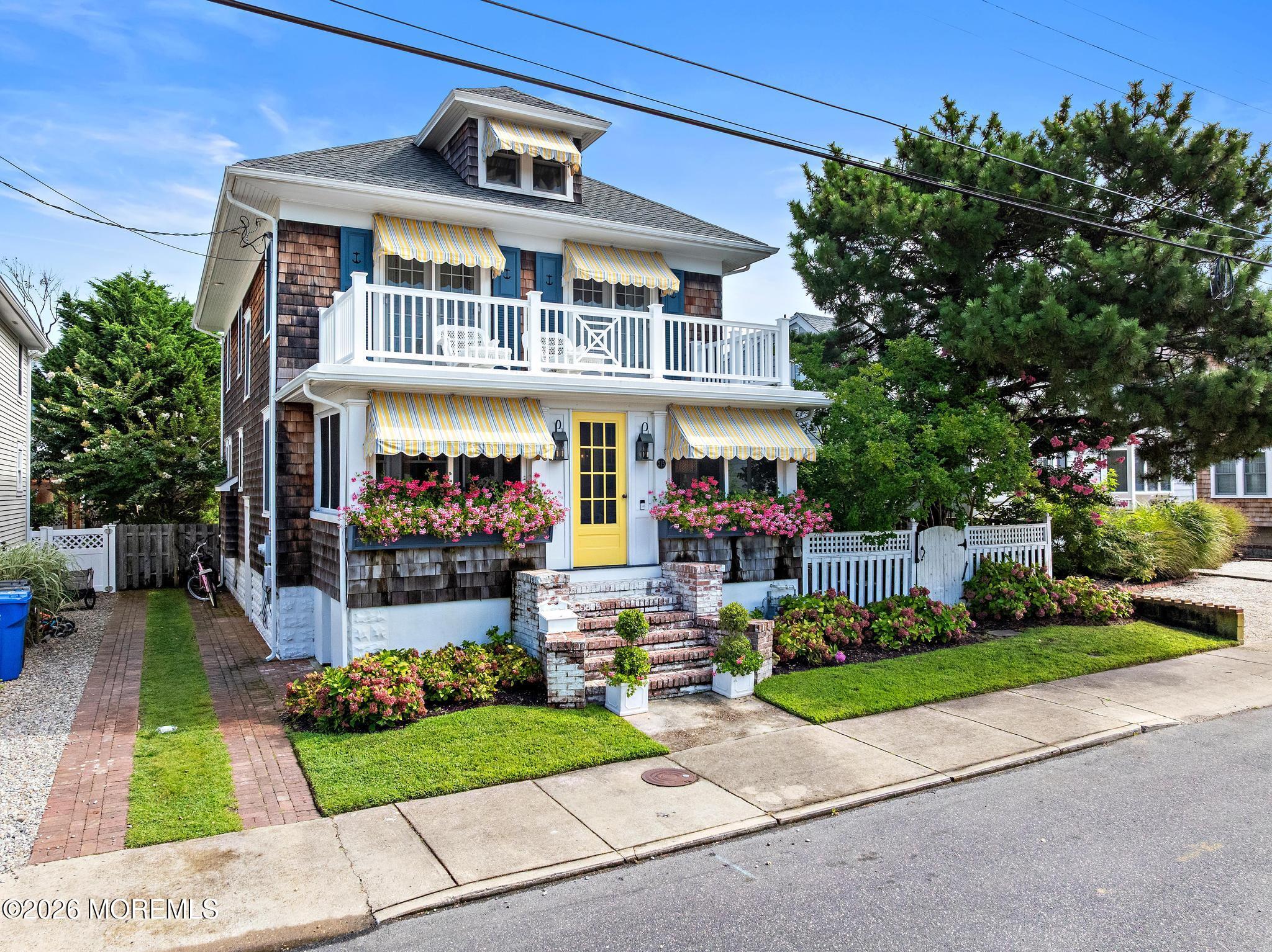 215 Ocean Street Image 2