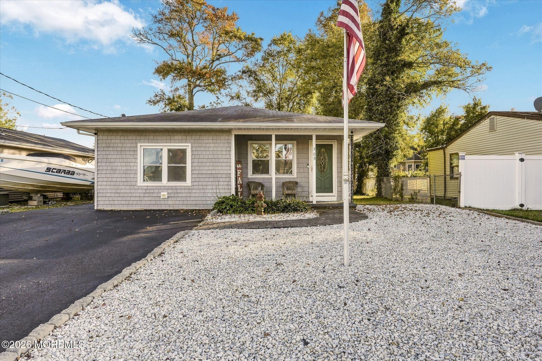 709 Nautilus Boulevard Image 3