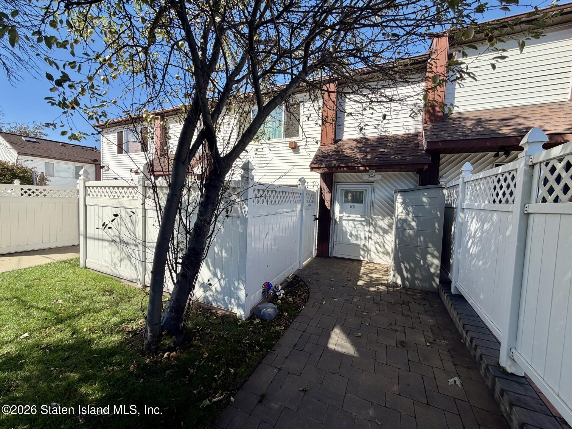 101 N Gannon Avenue, Staten Island, NY, 10314