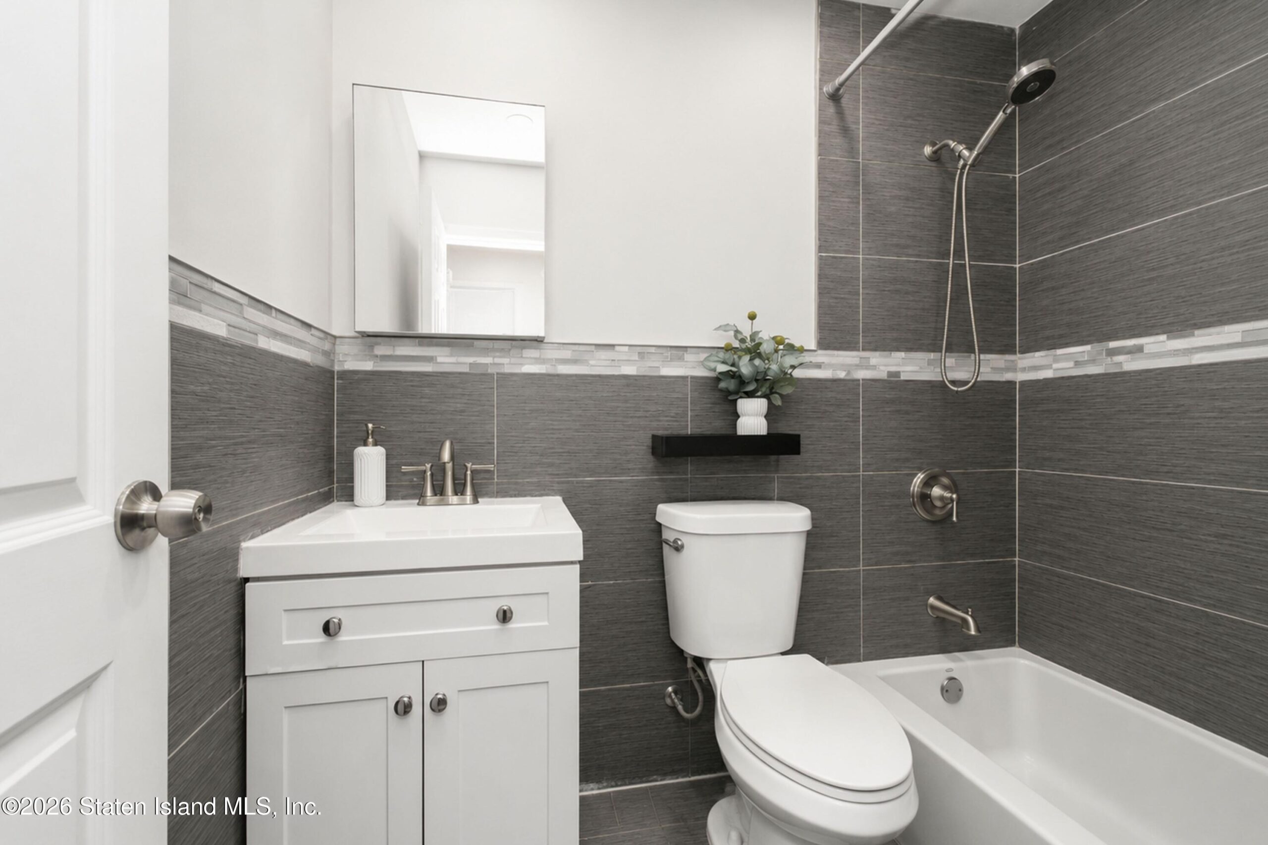 36 Selvin Loop, Staten Island, NY, 10303 image 16