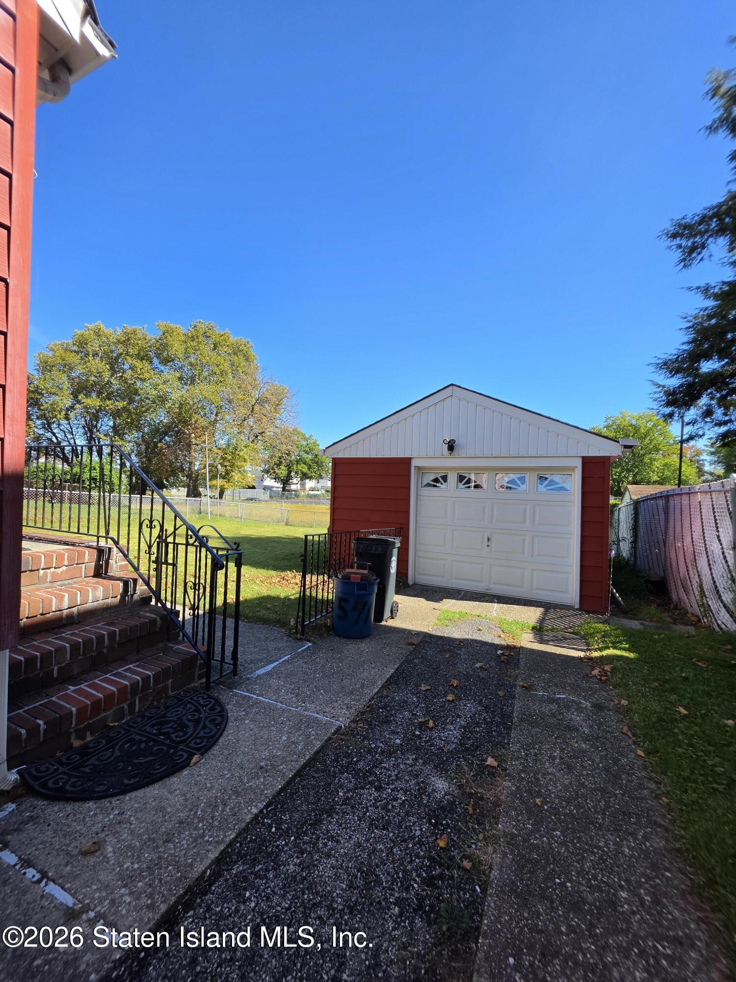 9 Lyon Place Image 5