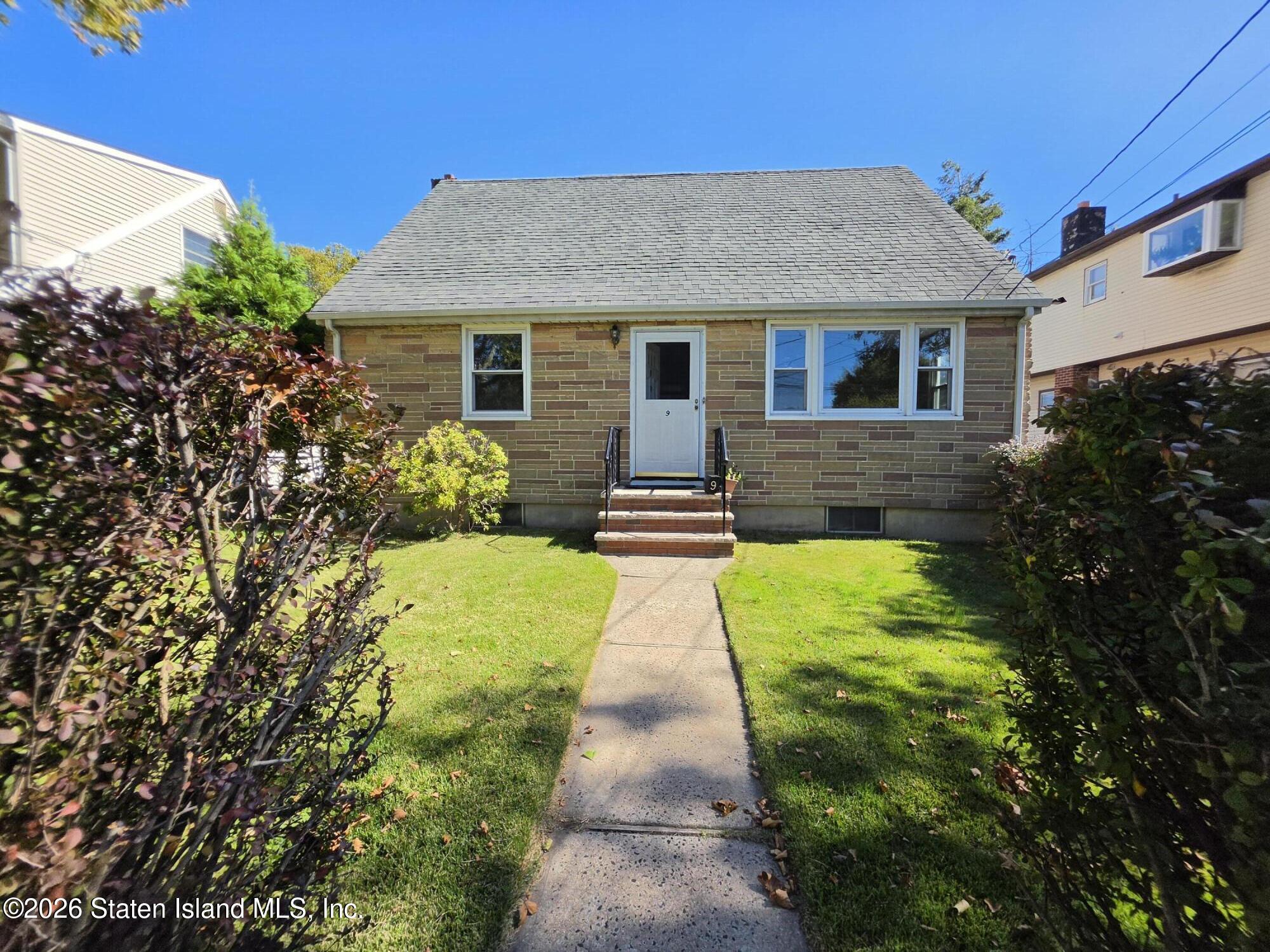 9 Lyon Place, Staten Island, NY, 10314