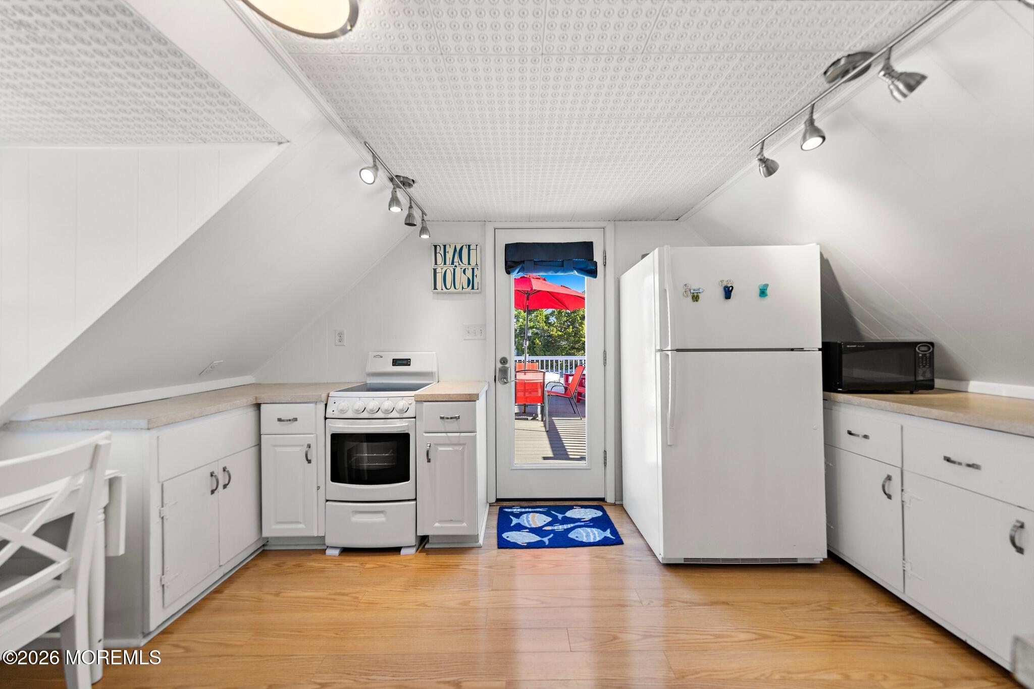 7 E 21st Street, Long Beach, NJ, 08008 image 37