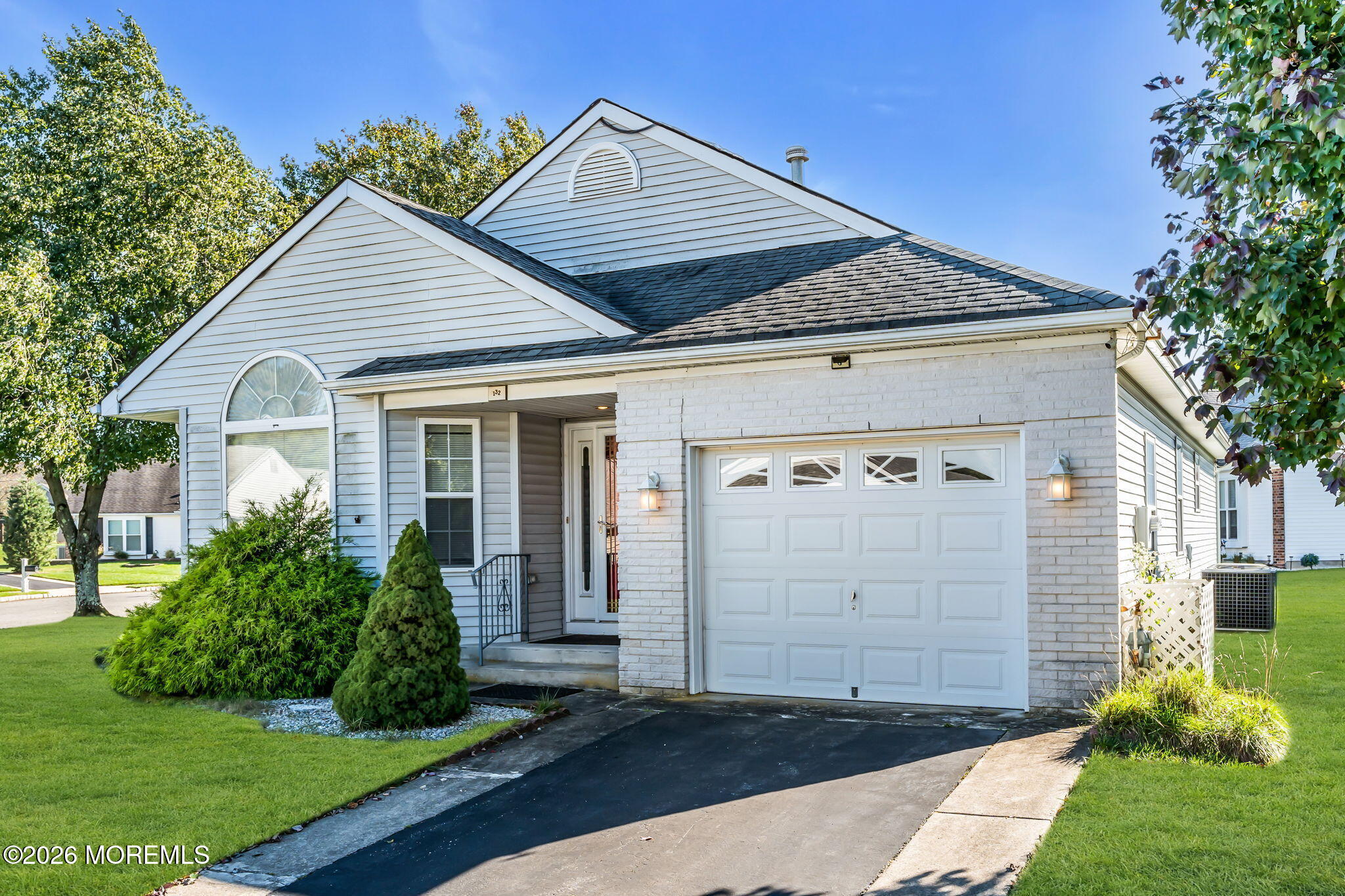 132 Chesterfield Lane Image 5
