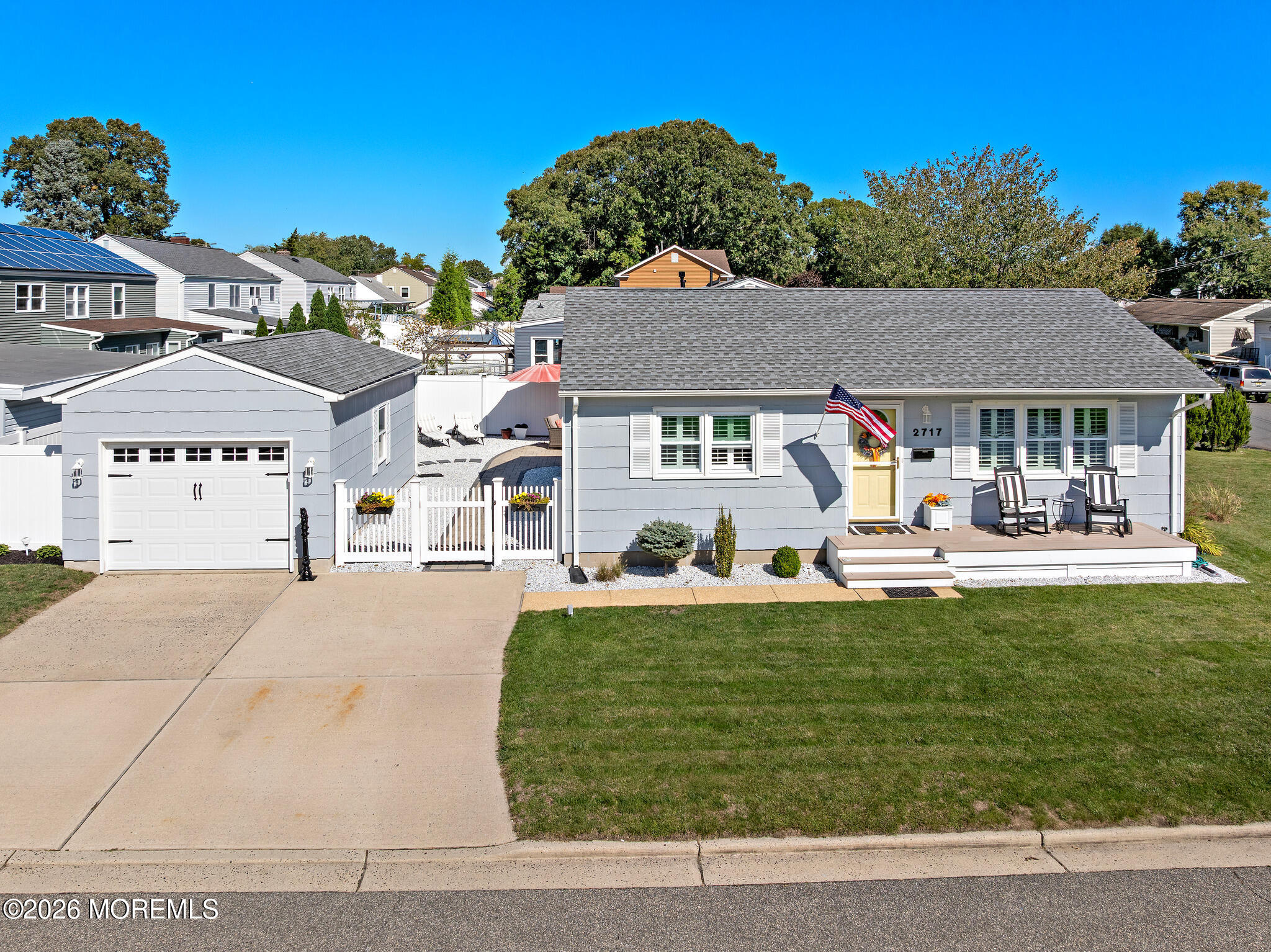 2717 Shady Glen Avenue Image 3