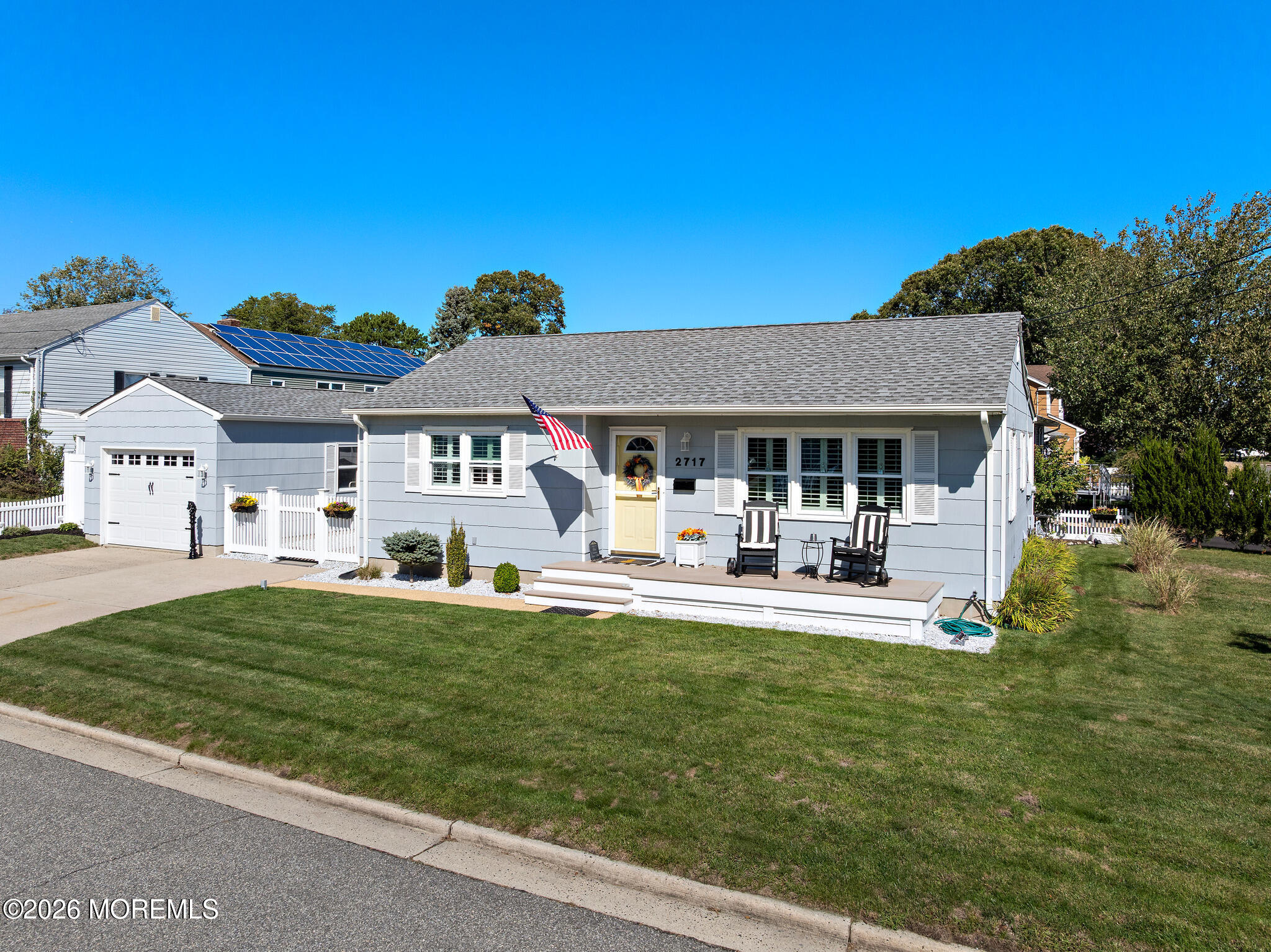 2717 Shady Glen Avenue Image 1
