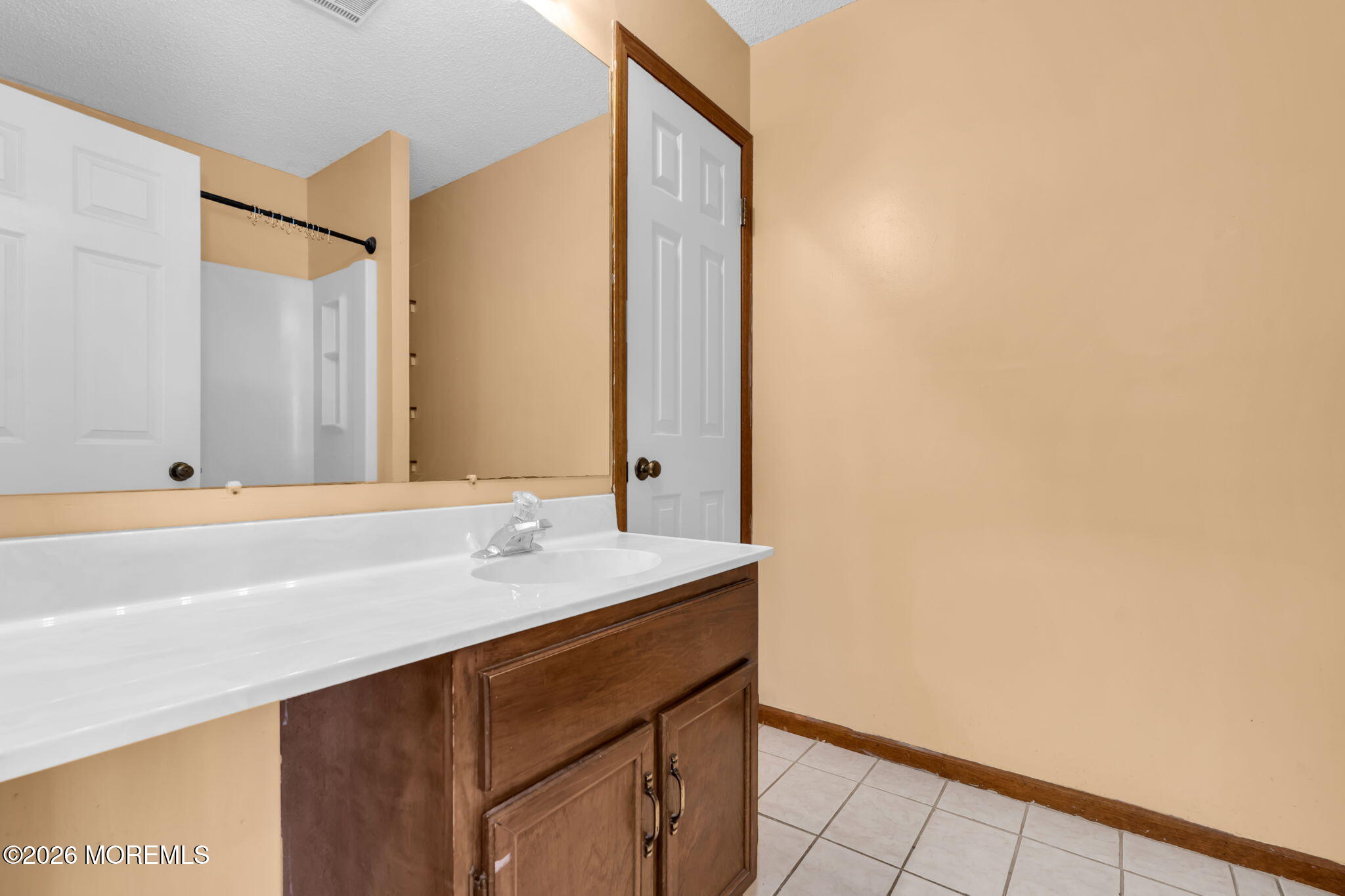 94 Heritage Lane, Hamburg, NJ, 07419 image 23