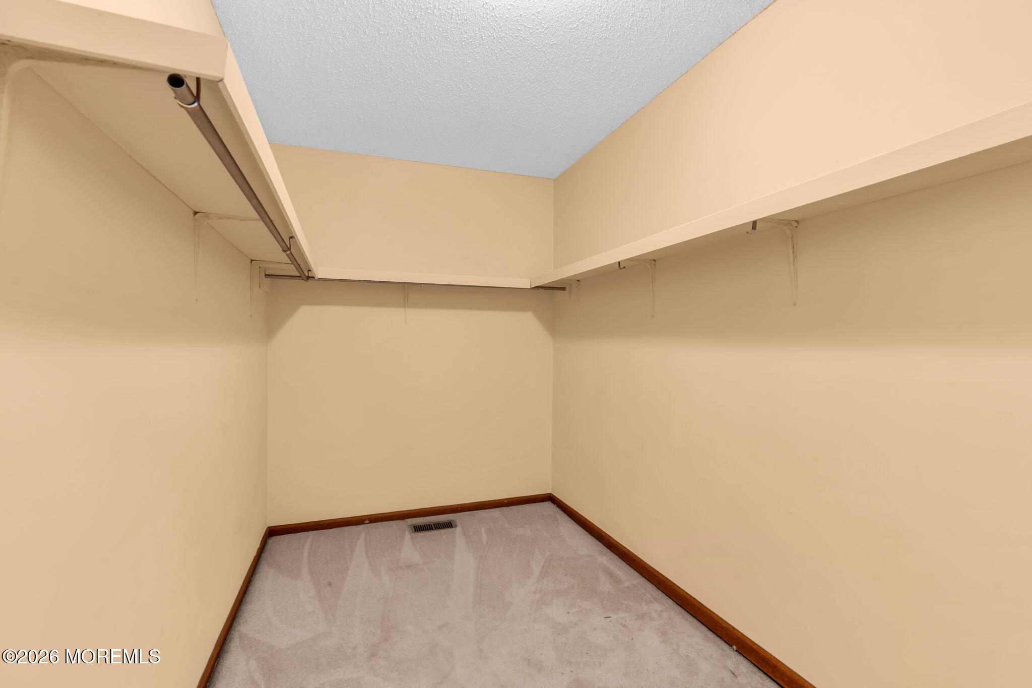 94 Heritage Lane, Hamburg, NJ, 07419 image 26
