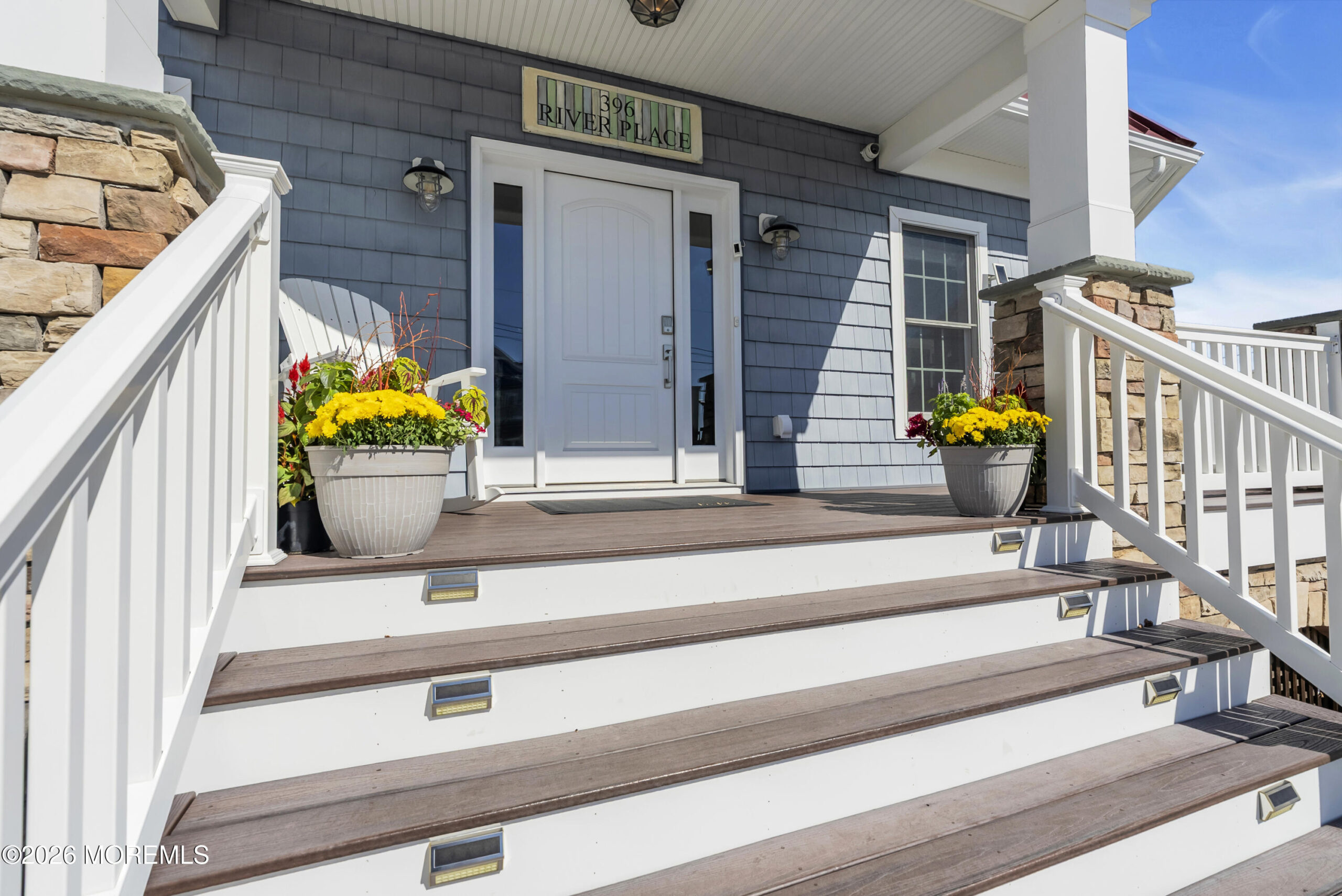 396 River Place Image 3