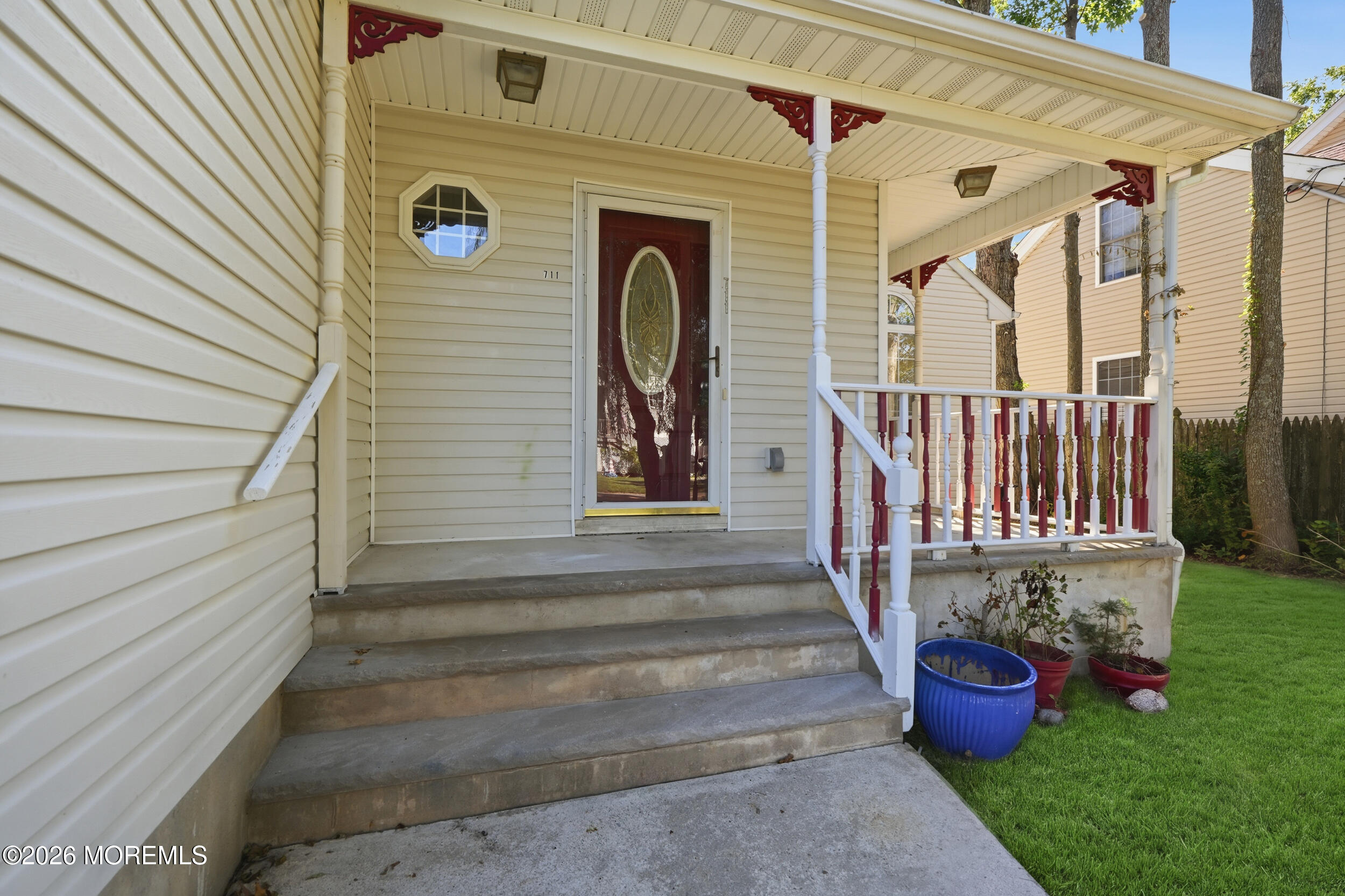 711 Anglesea Avenue Image 2