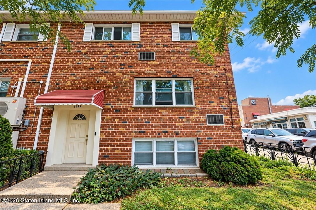 1693 64th Street Image 3