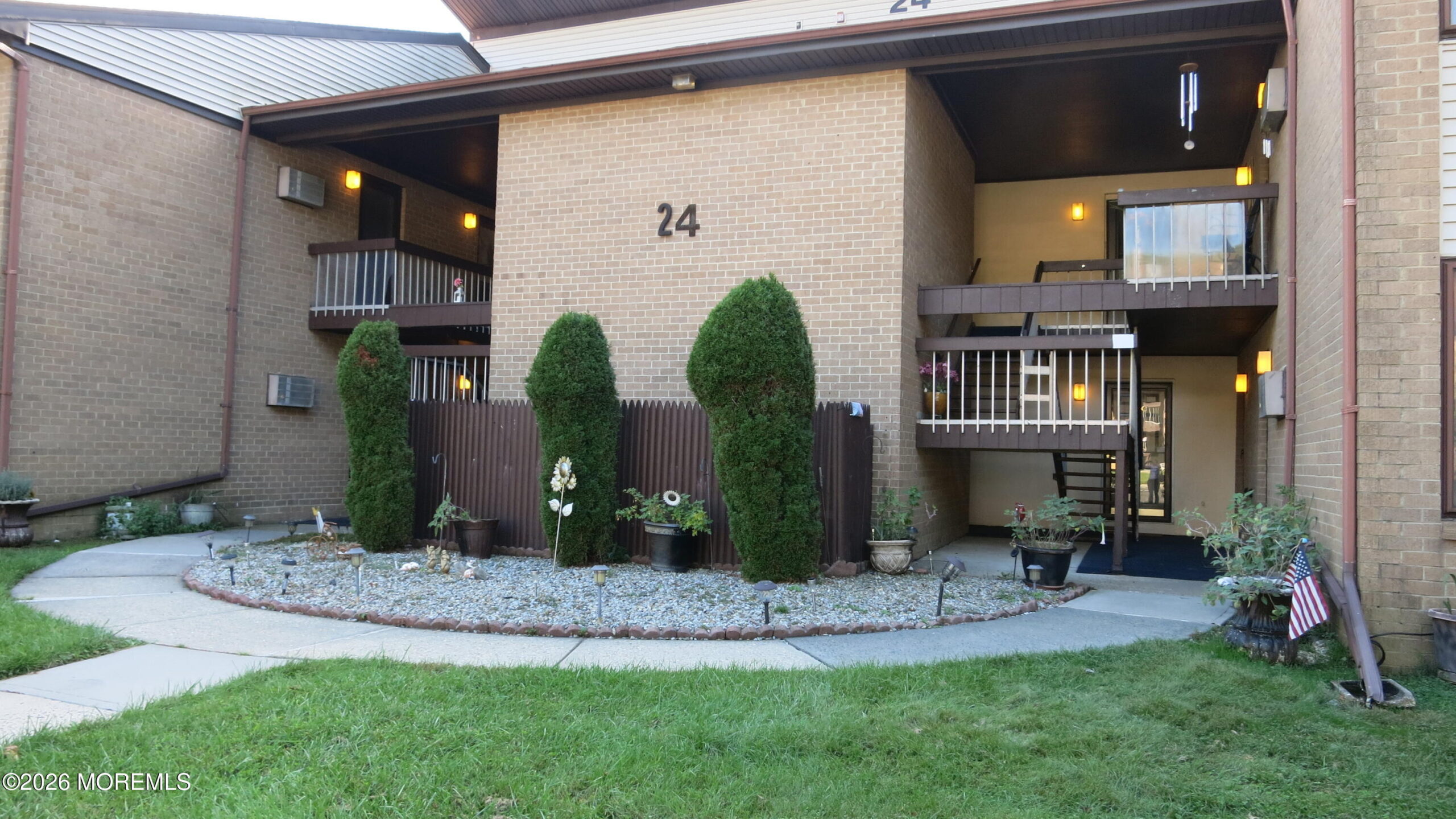 24 E Meadow Green Circle, Manalapan, NJ, 07726