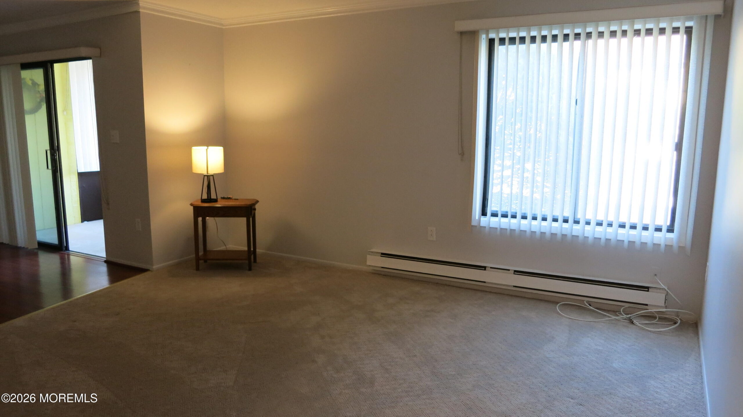24 E Meadow Green Circle Image 3