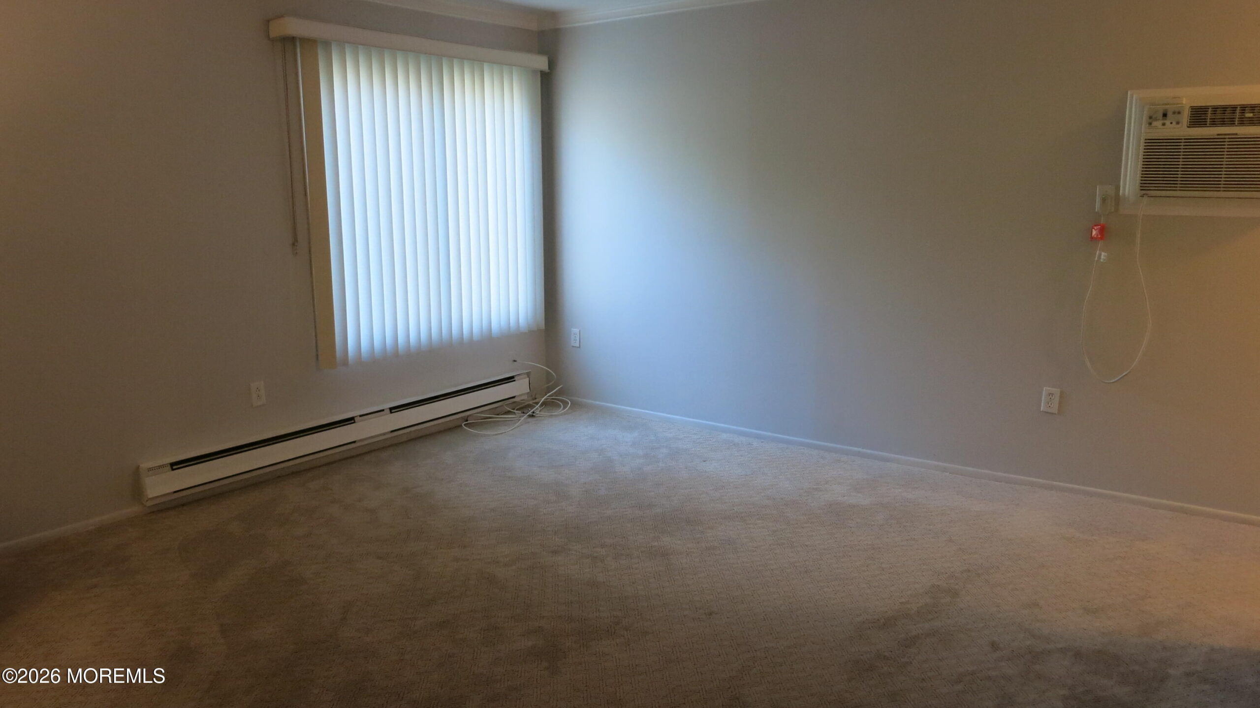 24 E Meadow Green Circle Image 2