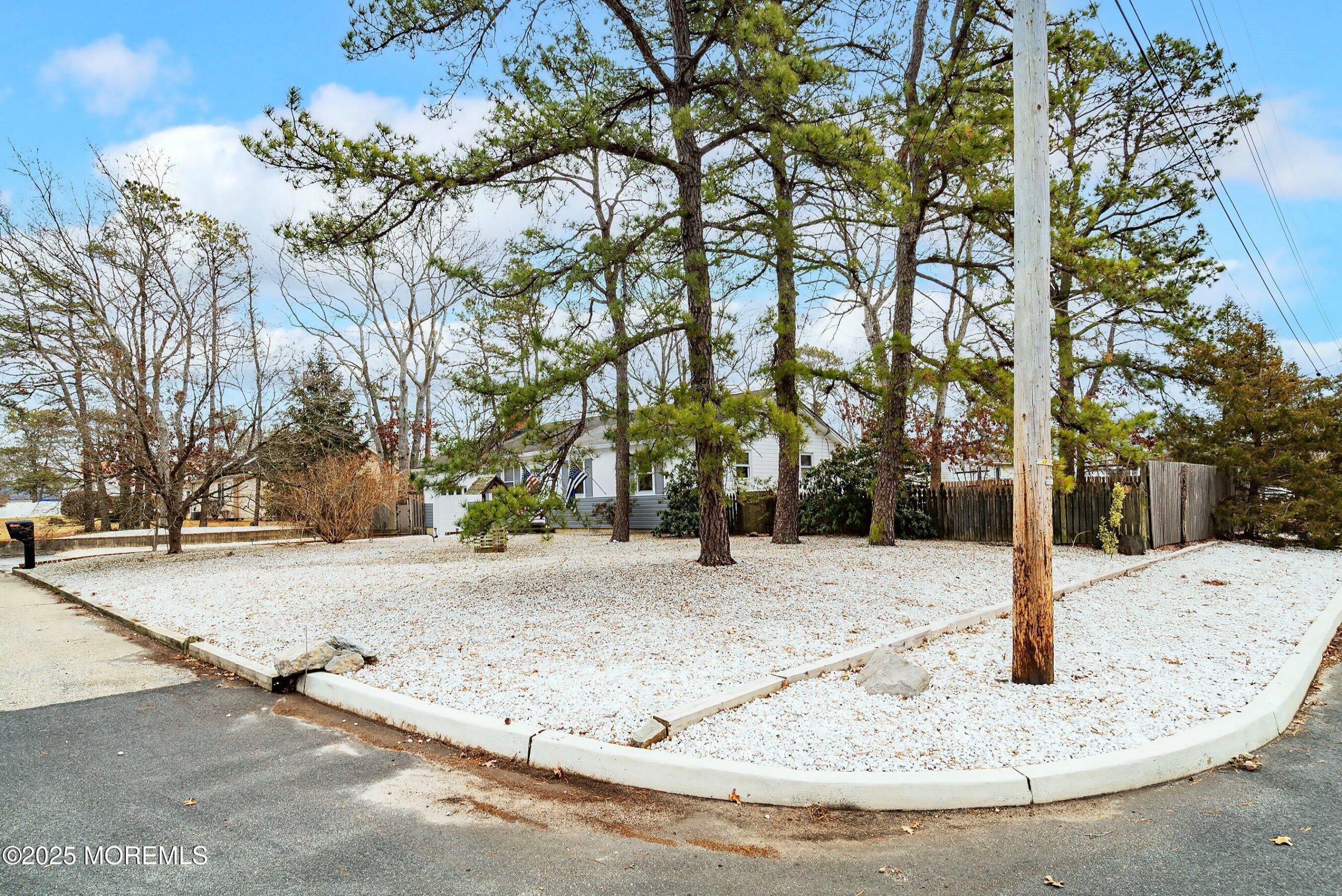 101 Stem Road Image 3