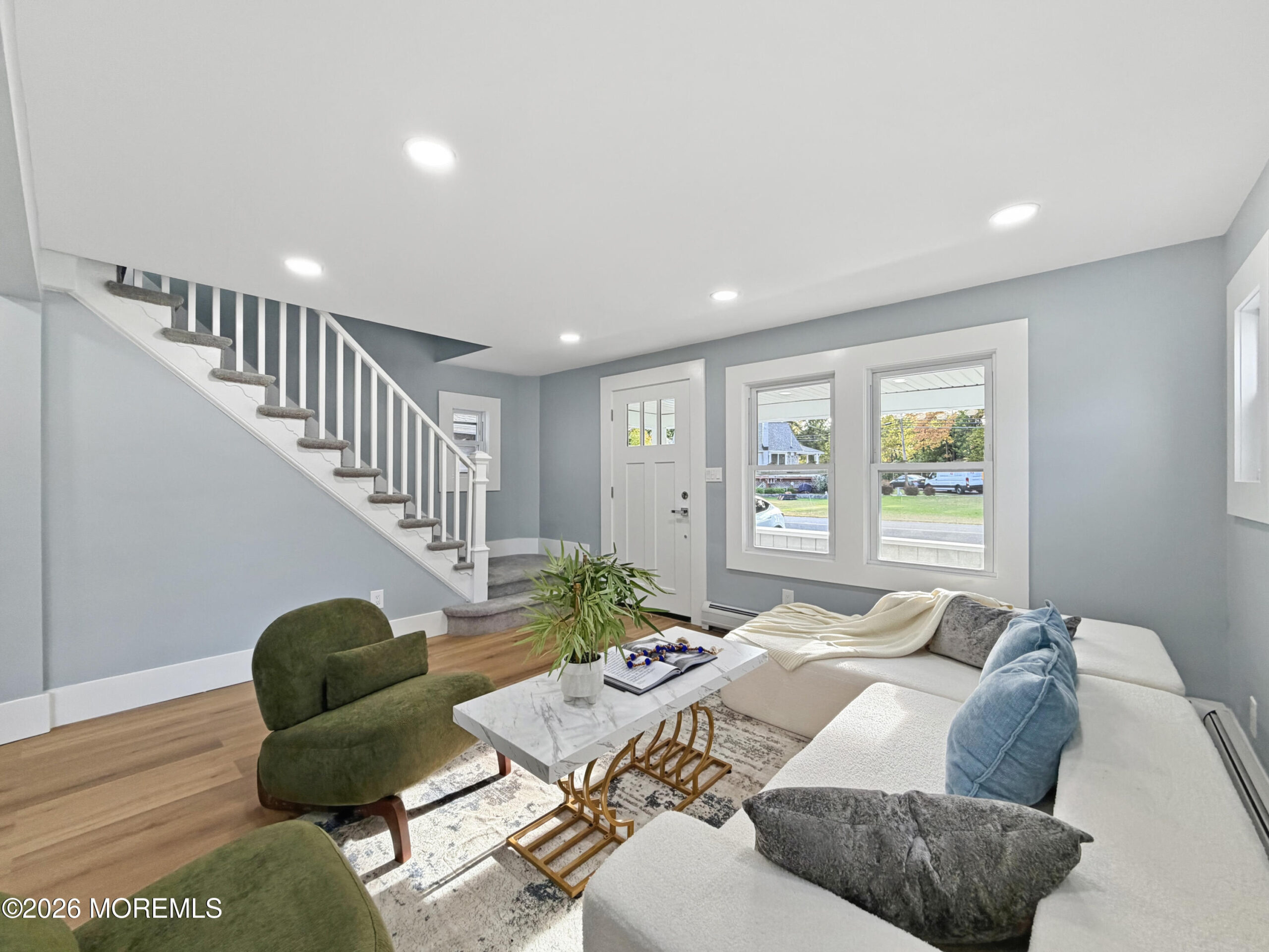 543 N Riverside Drive Image 5