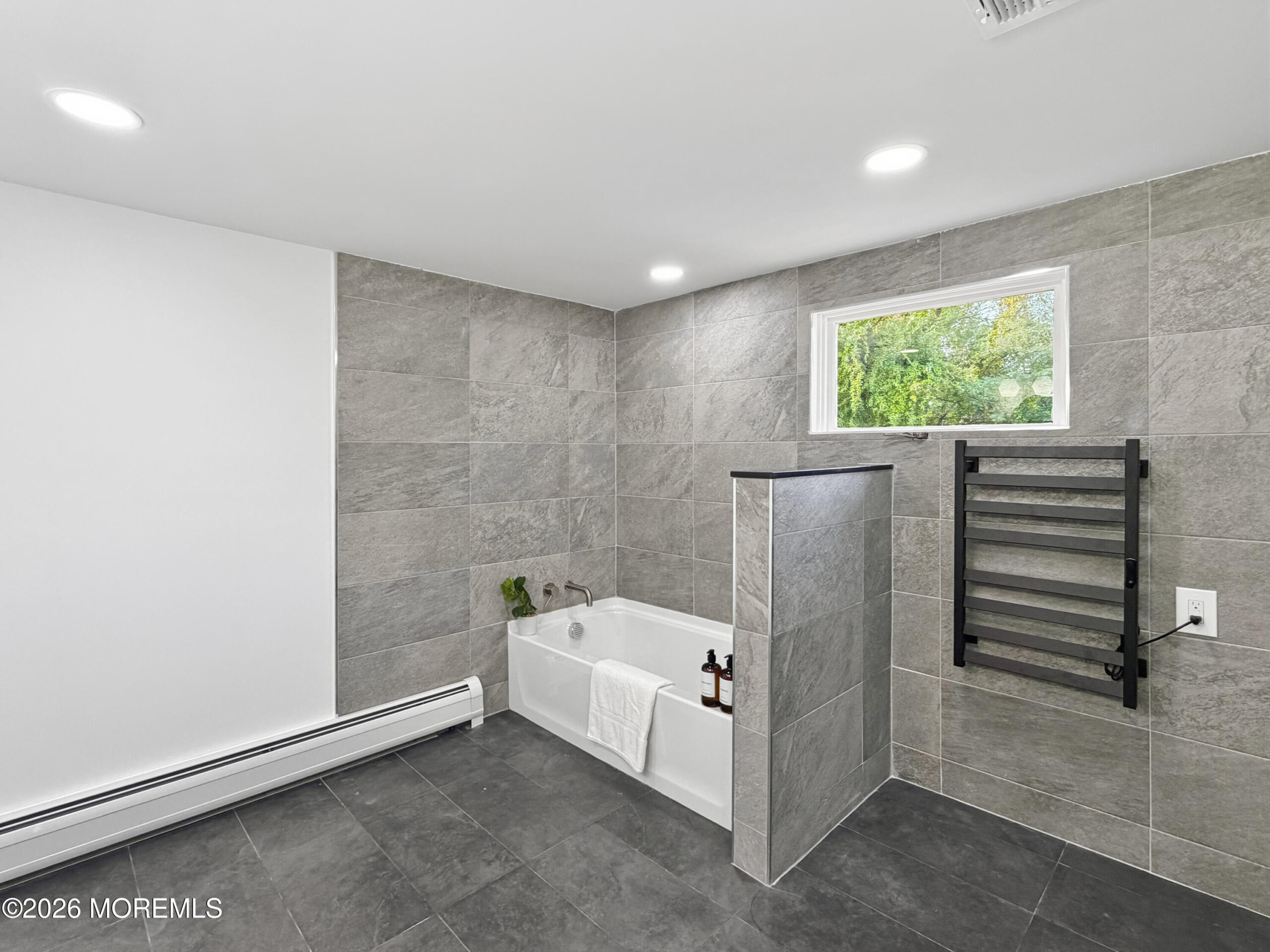 543 N Riverside Drive, Neptune Township, NJ, 07753 image 26