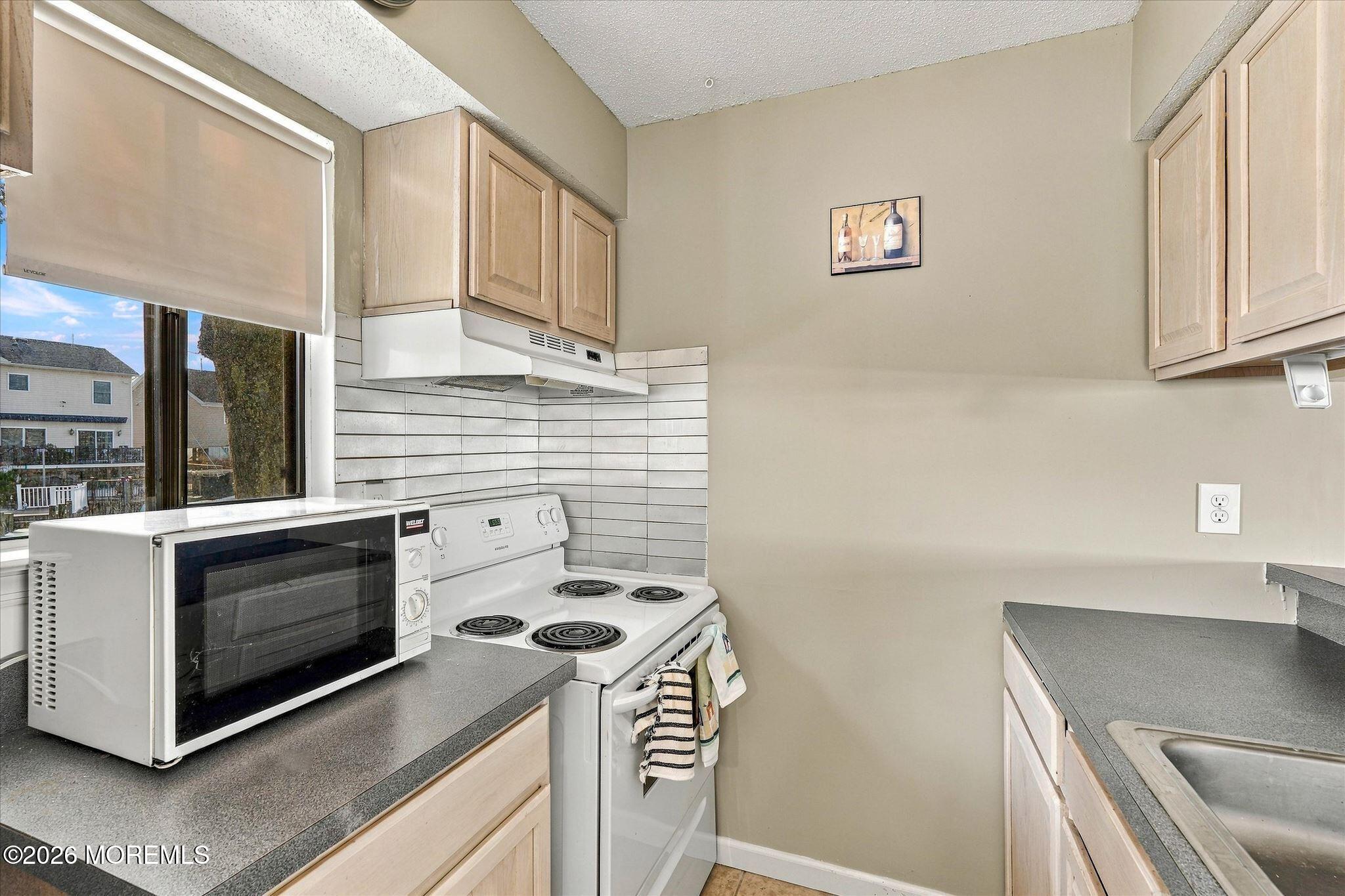 11 Sylvia Lane, Manahawkin, NJ, 08050 image 10