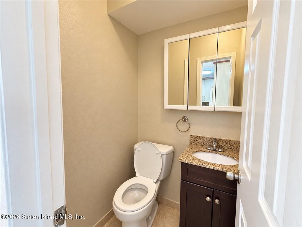 454 Raritan Avenue Image 2