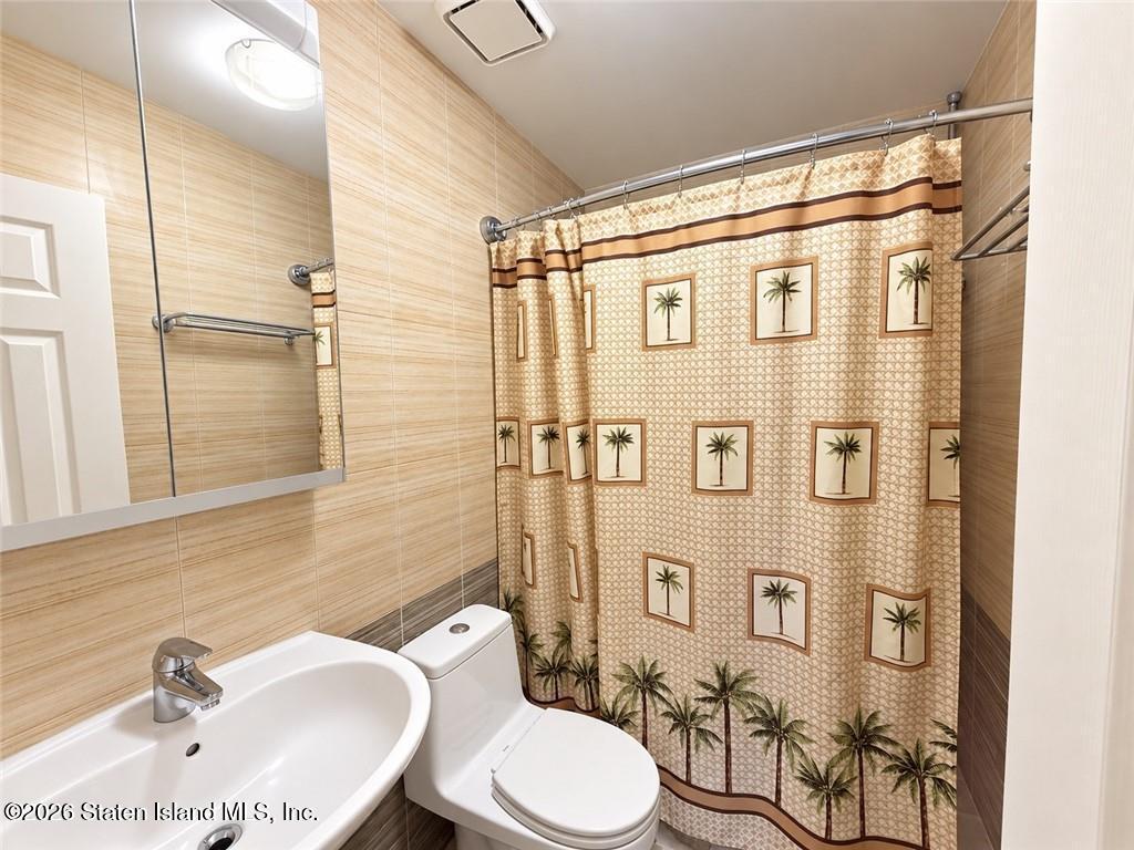 454 Raritan Avenue, Staten Island, NY, 10305 image 6