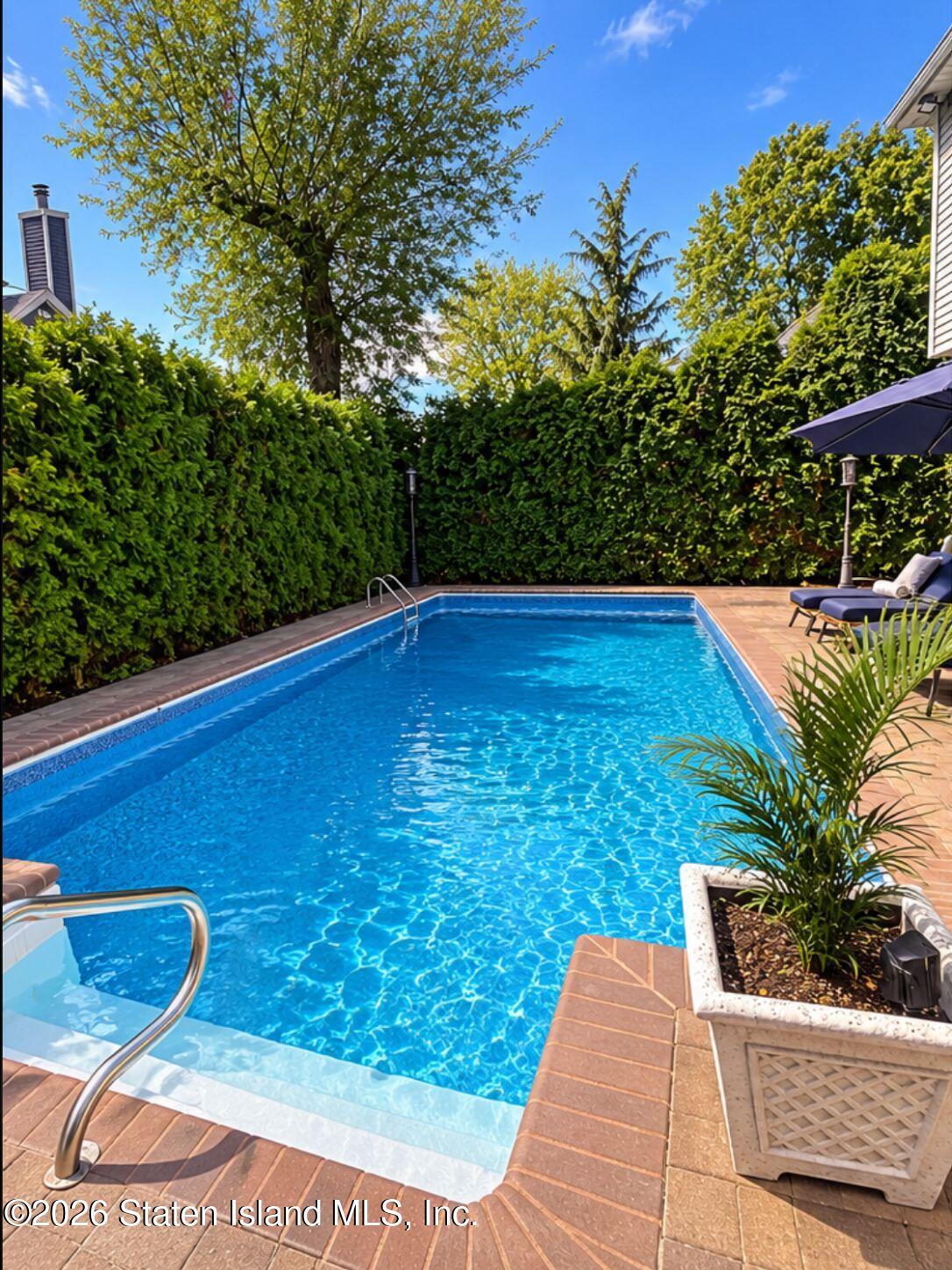 34 Fayann Lane Image 2