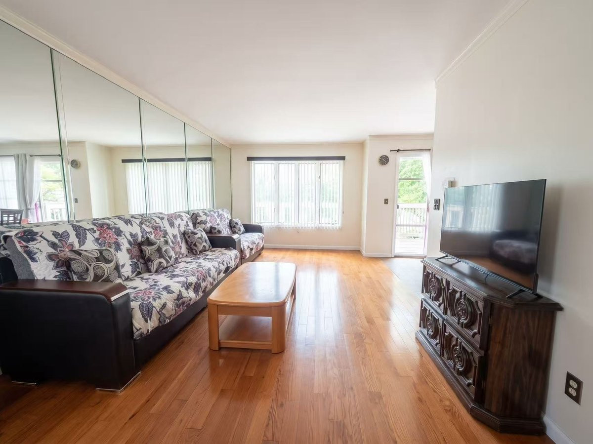 10 Challenger Drive, Staten Island, NY, 10312