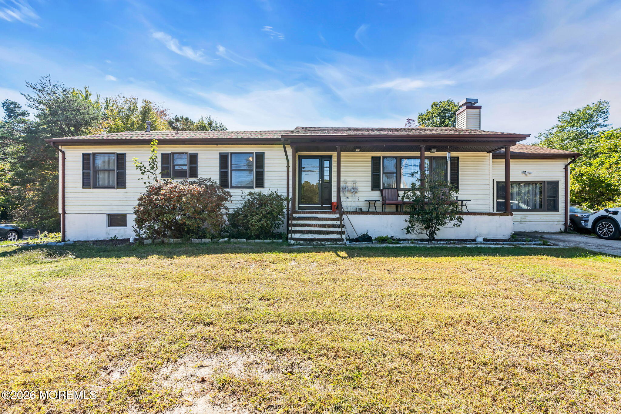 303 W Commodore Boulevard Image 2
