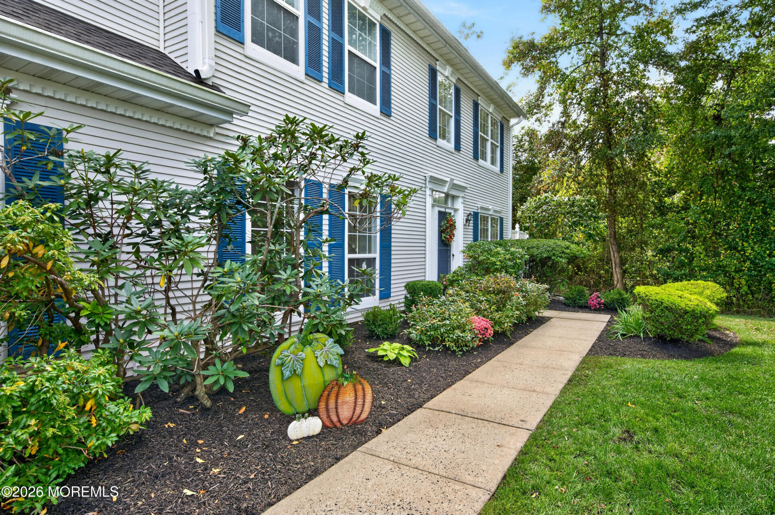 106 S Manor Court Image 2