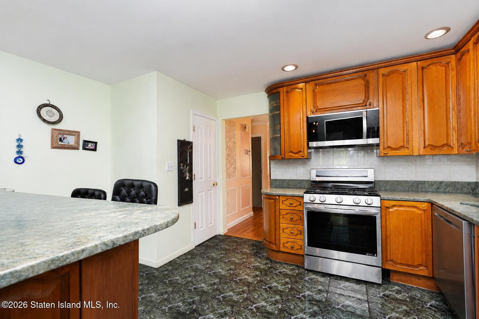 282 Seguine Avenue, Staten Island, NY, 10309 image 11