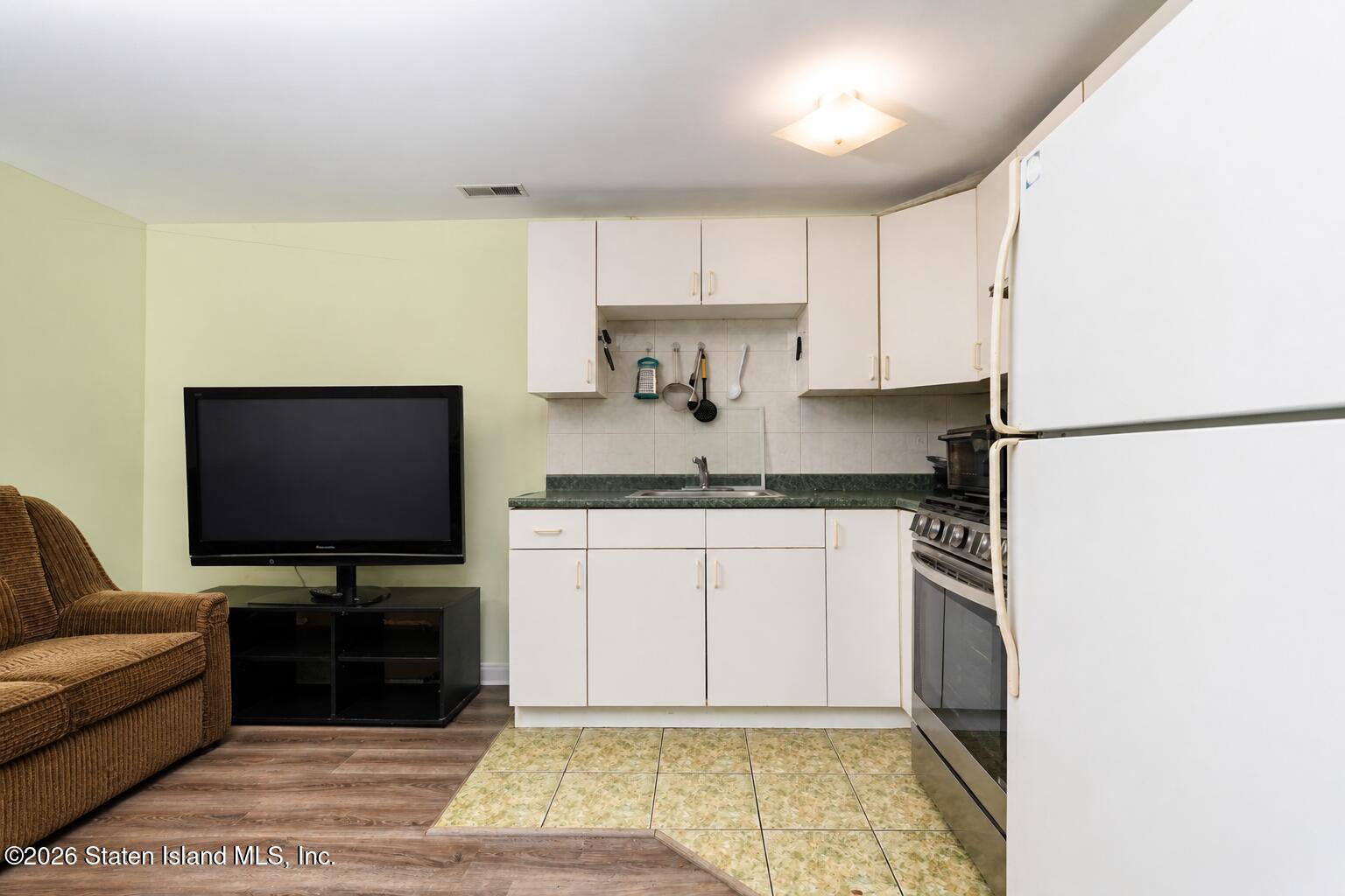 282 Seguine Avenue, Staten Island, NY, 10309 image 29