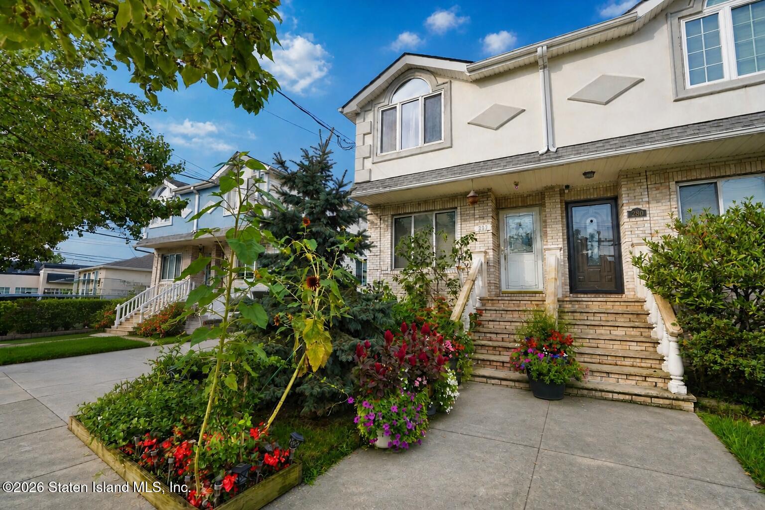 282 Seguine Avenue, Staten Island, NY, 10309