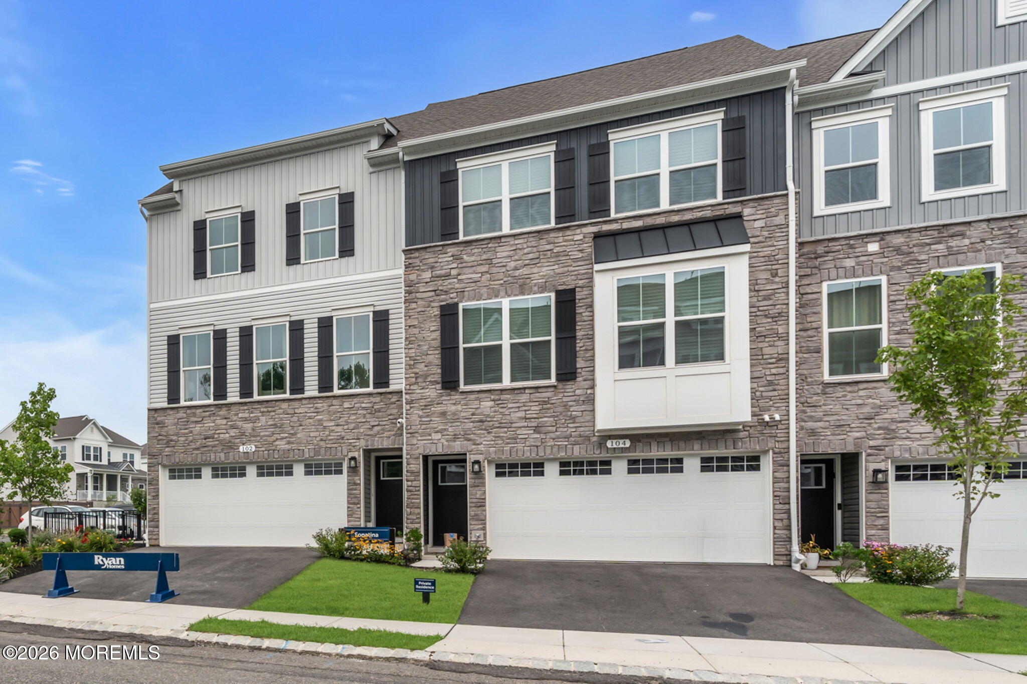 102 S Durham Drive Image 2