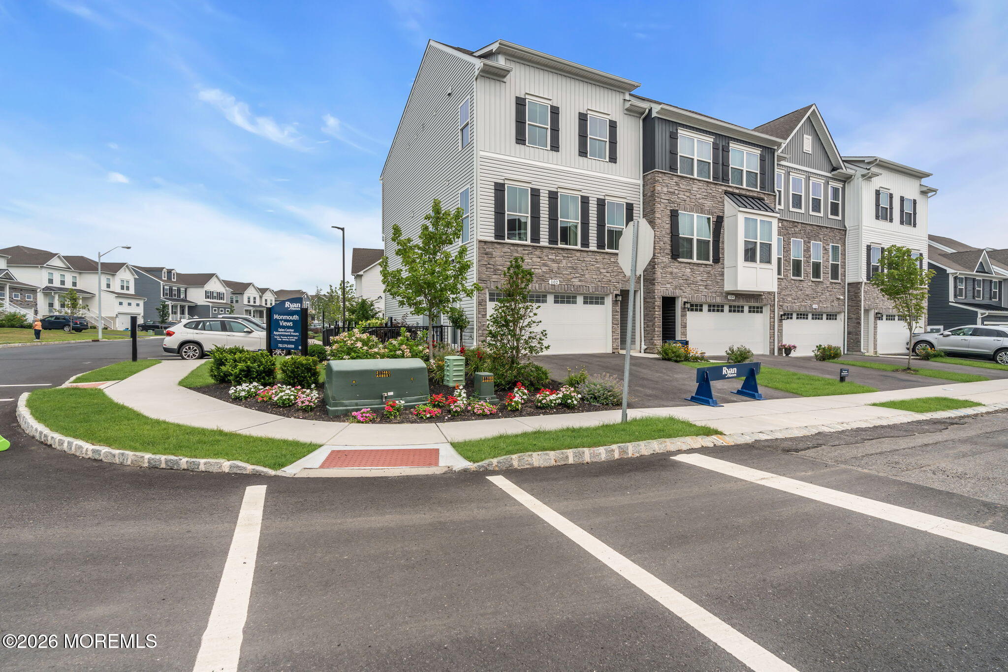 102 S Durham Drive Image 3