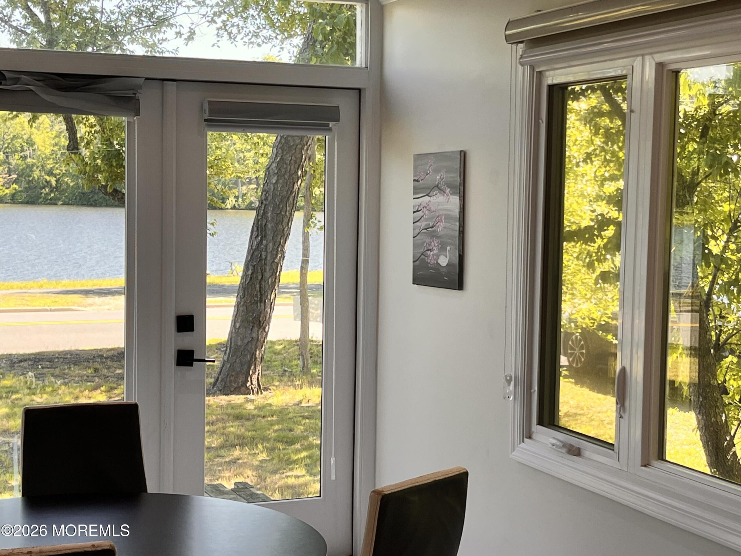 618 S Lake Drive Image 3