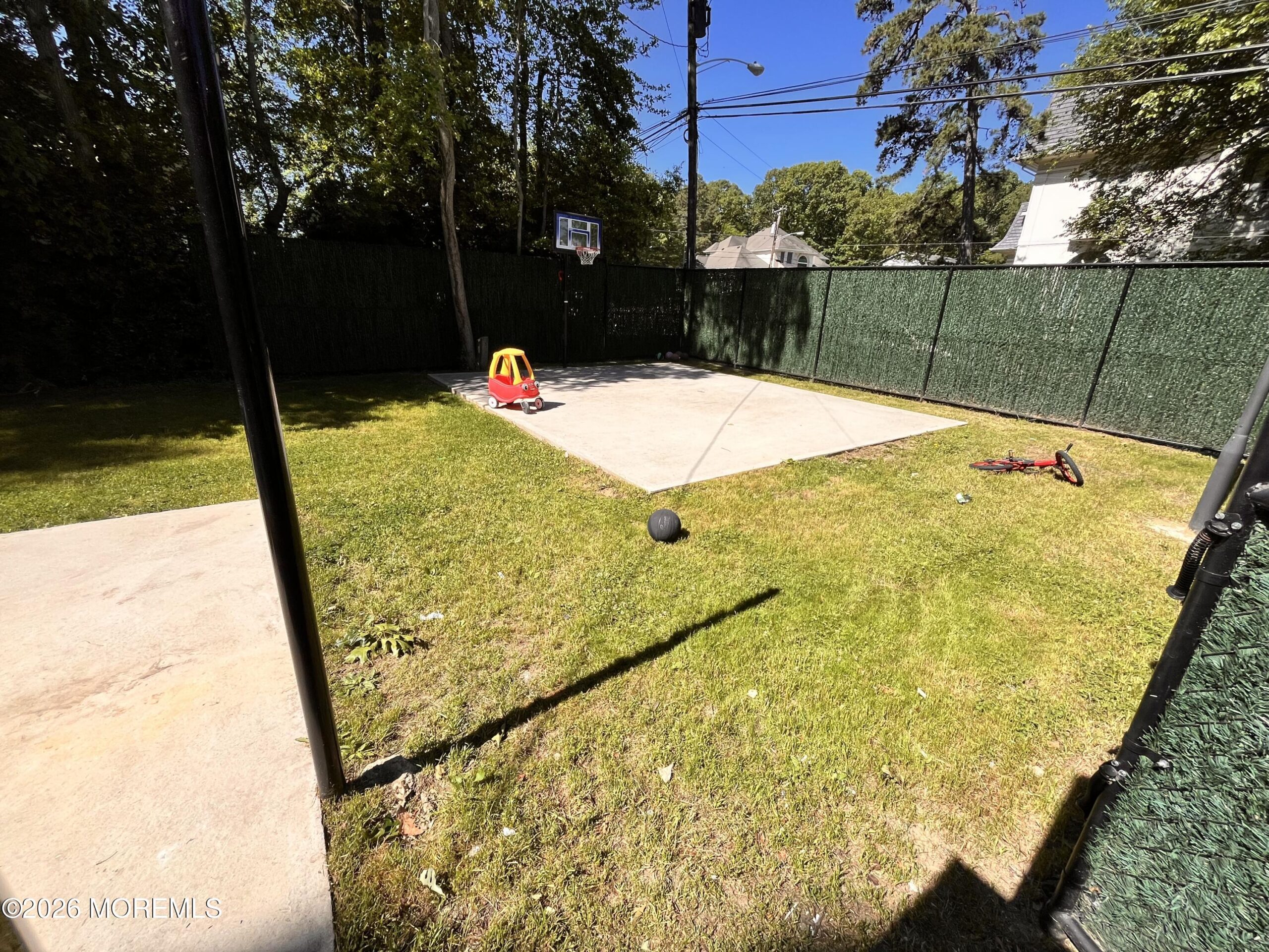 618 S Lake Drive Image 5