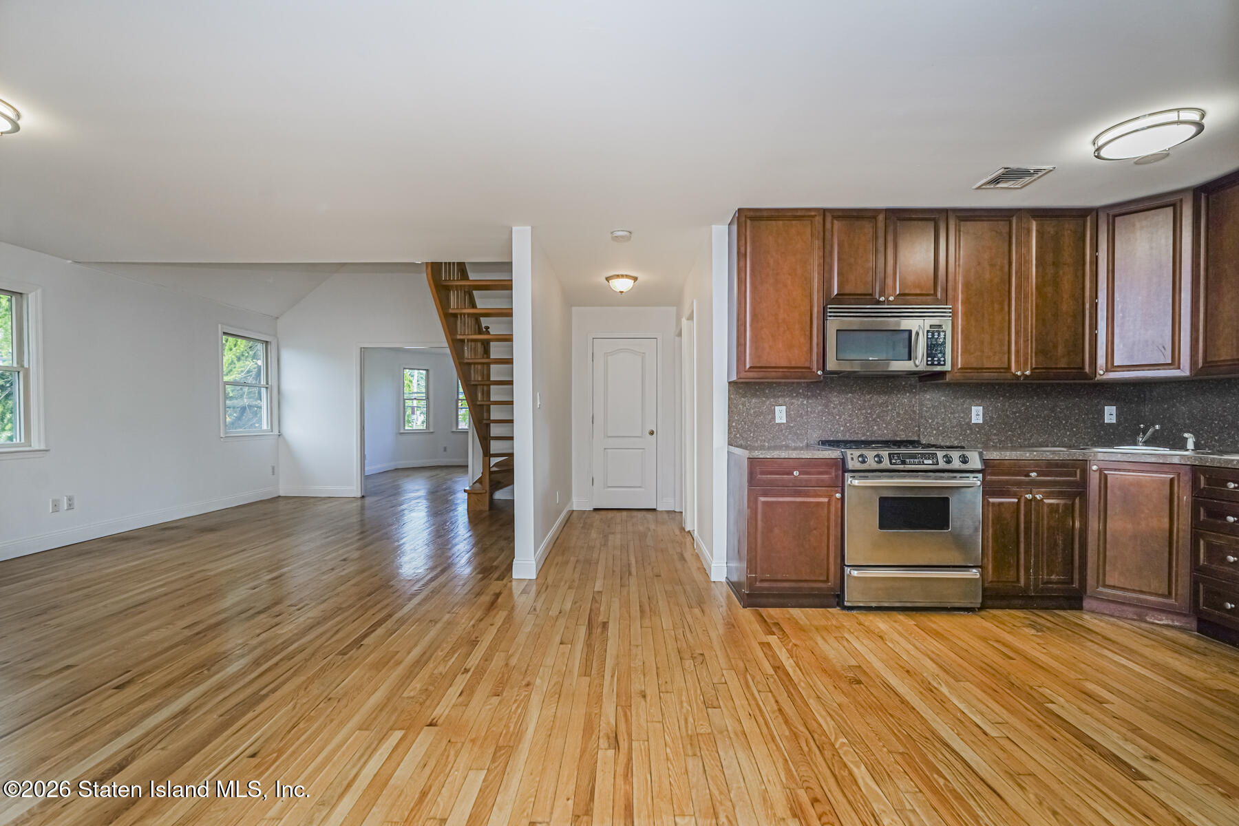 2504 Richmond Road B Image 4