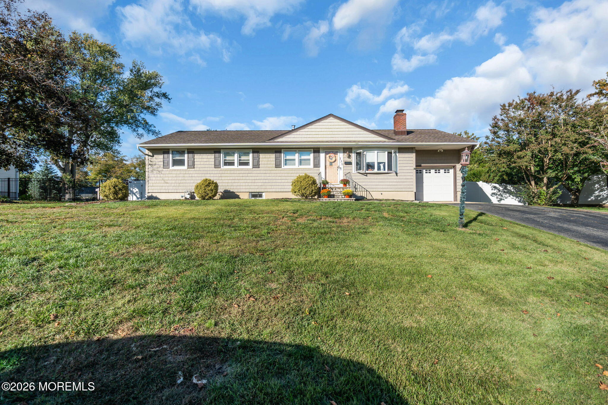 135 Irwin Place Image 4