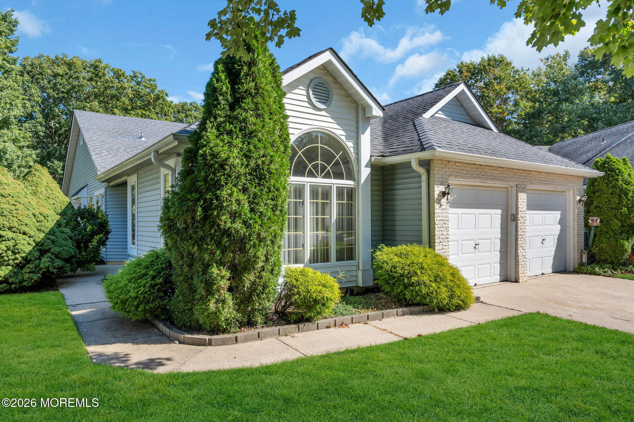 1562 Snowberry Court Image 3