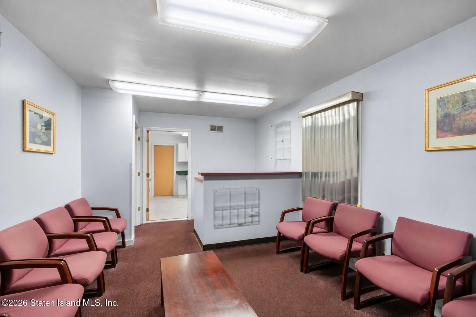 2344 Victory Boulevard Image 5