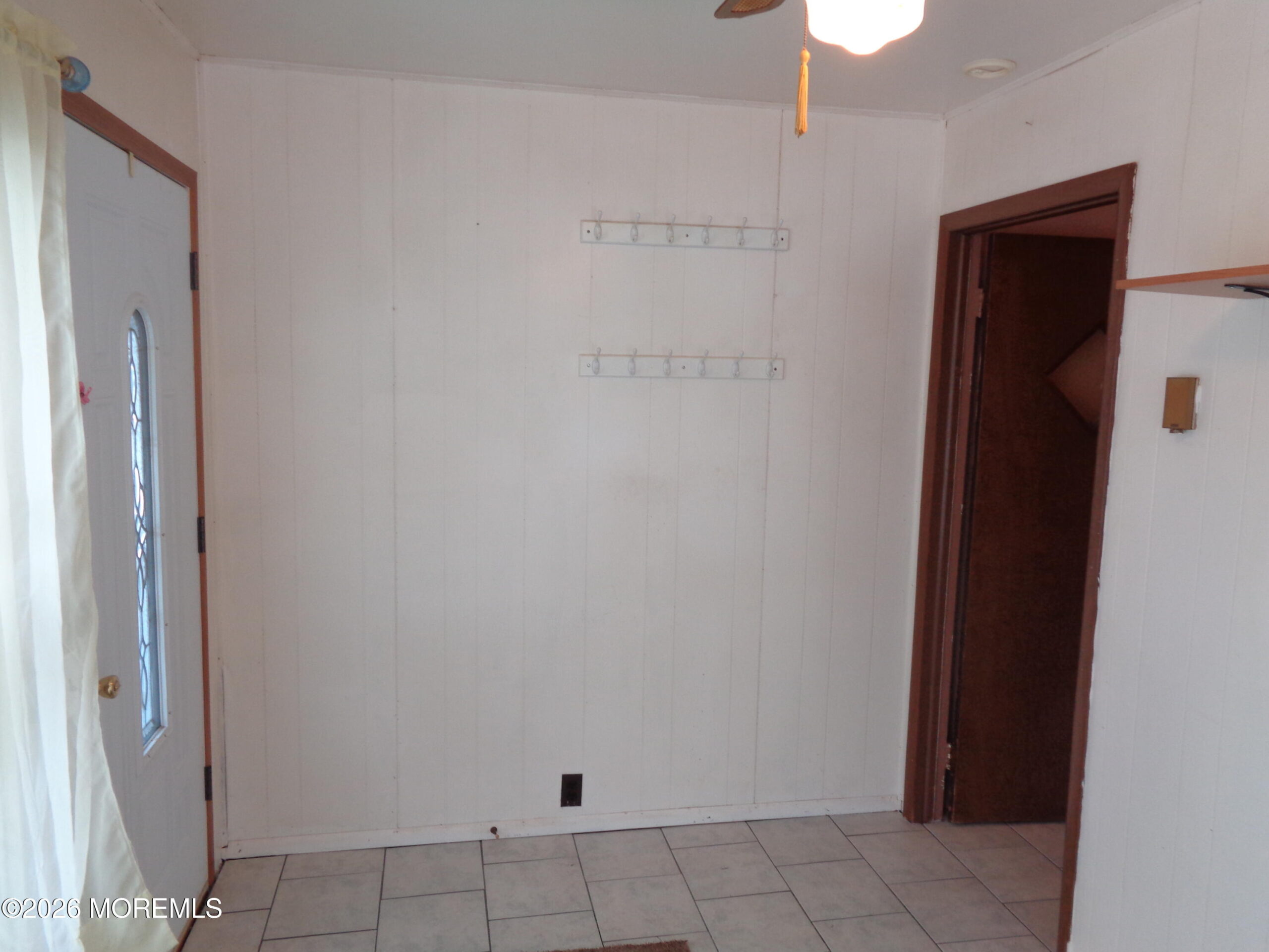 608 B Willow Lane Image 3