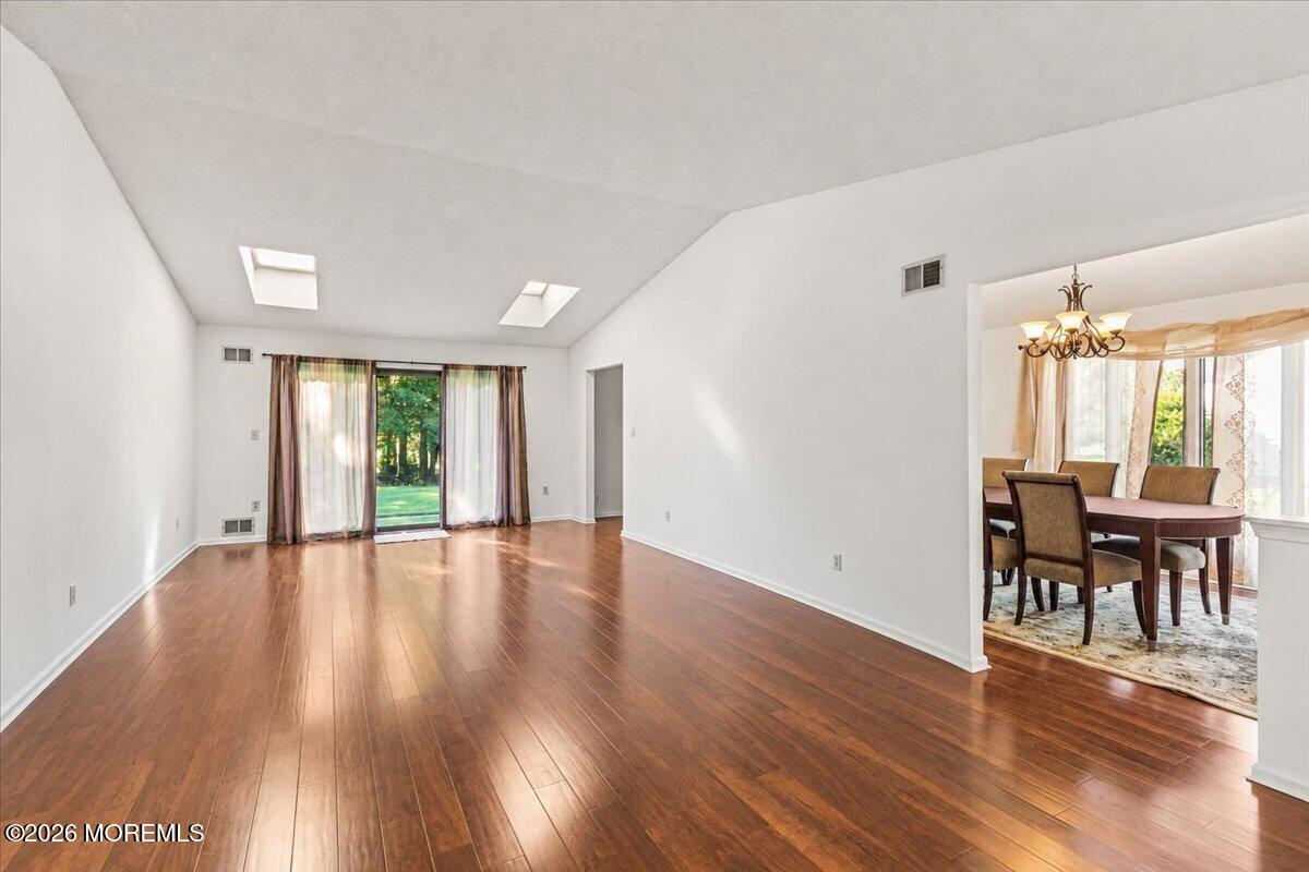 19 Hampton Drive Image 4