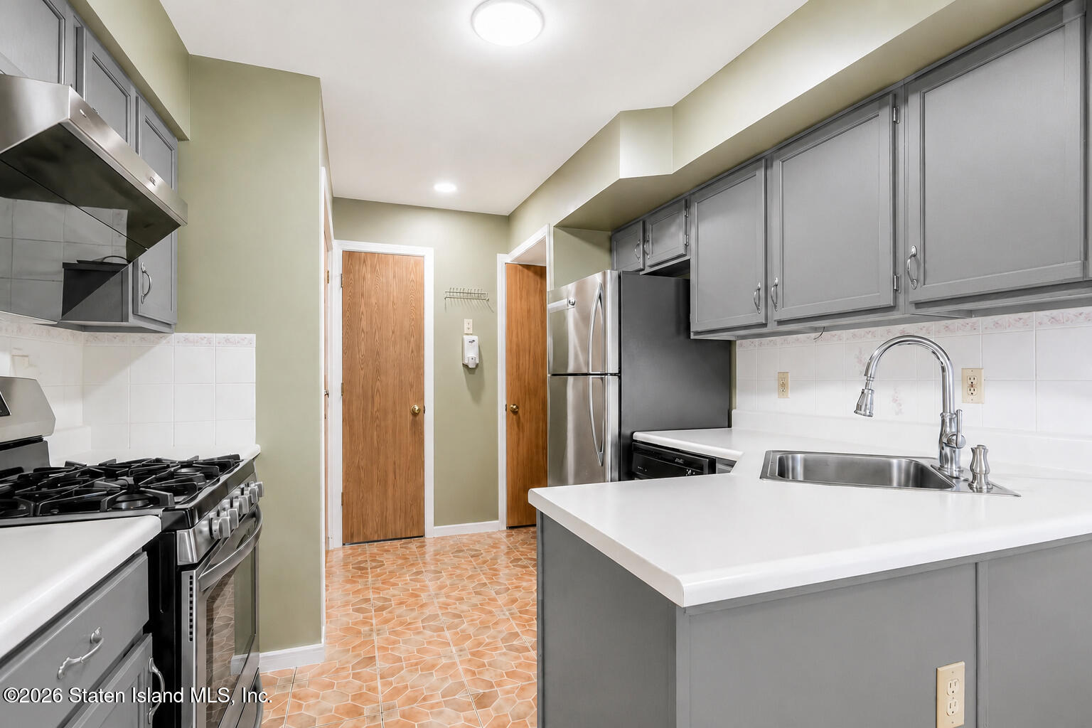 515 Ilyssa Way, Staten Island, NY, 10312 image 10