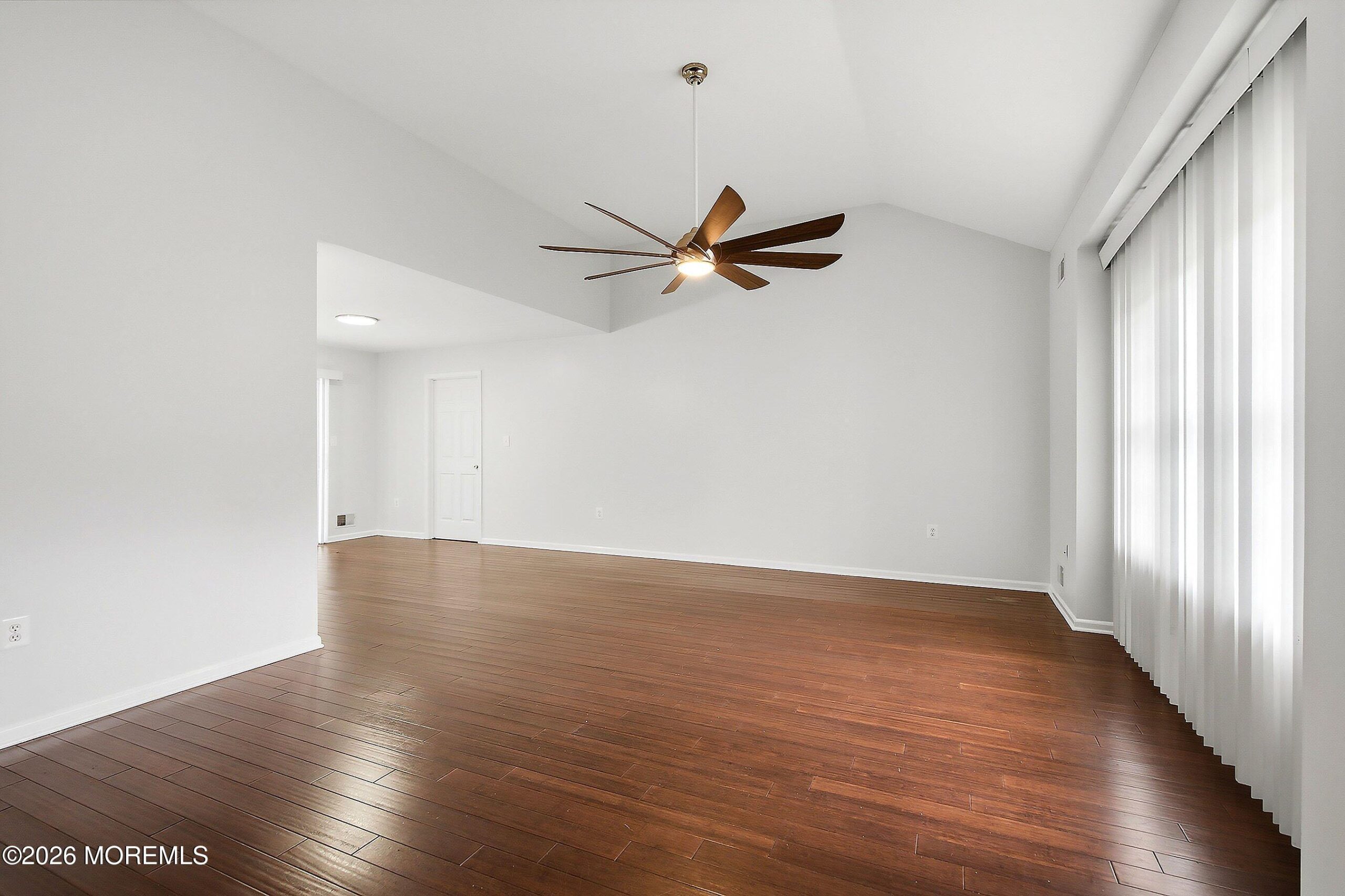 1512 Bismarck Street Image 4
