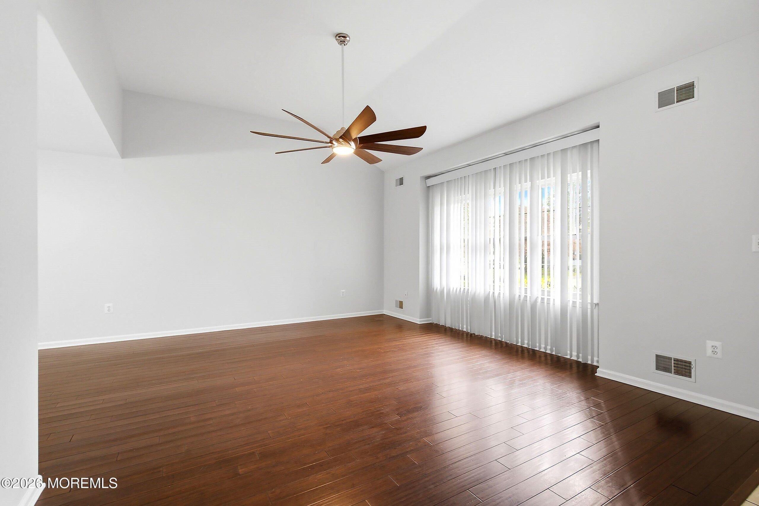 1512 Bismarck Street Image 5