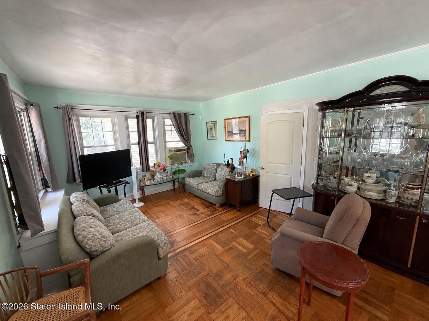108 Crystal Avenue Image 4