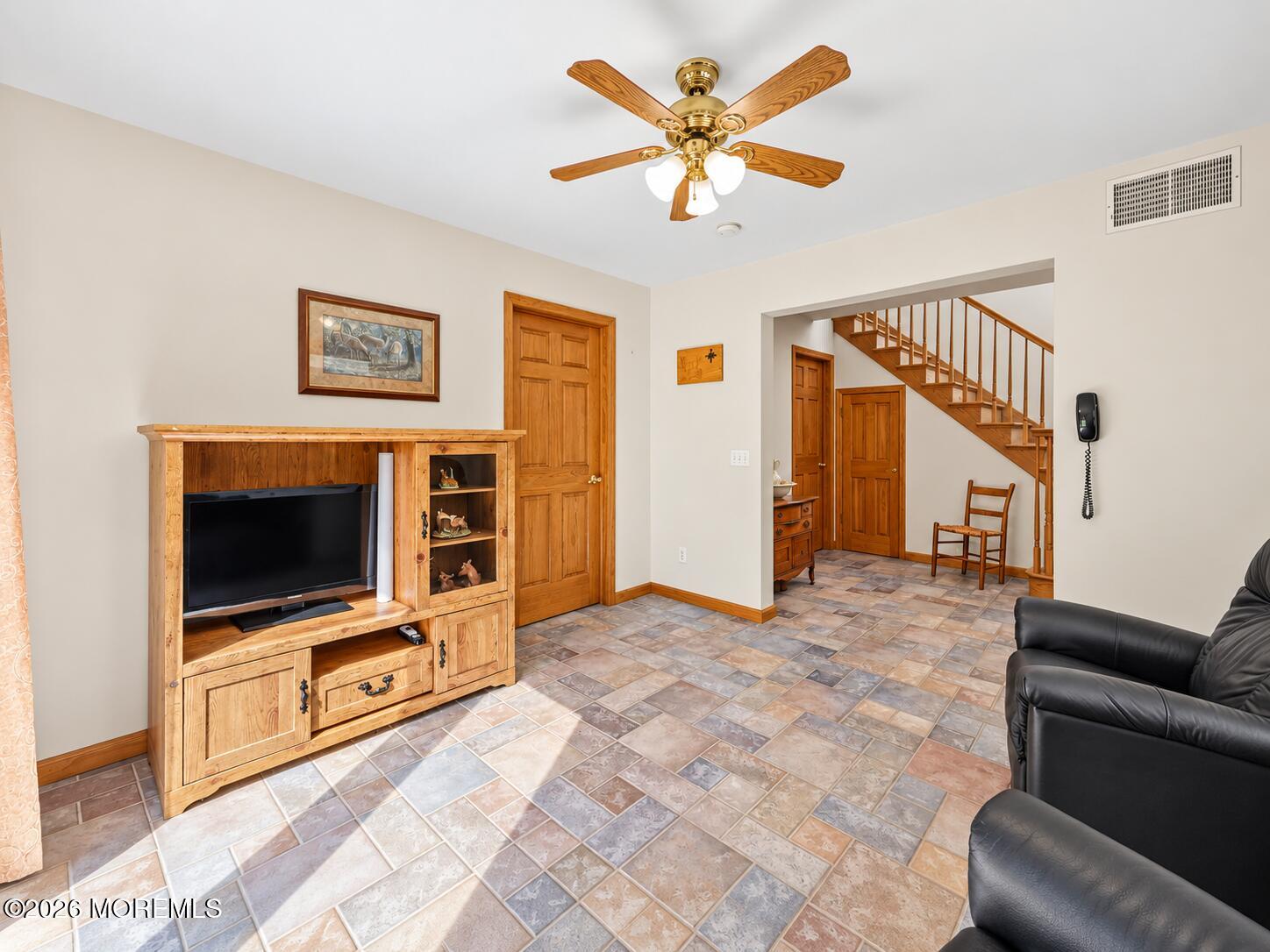 26 Rues Road, Upper Freehold, NJ, 08501 image 9