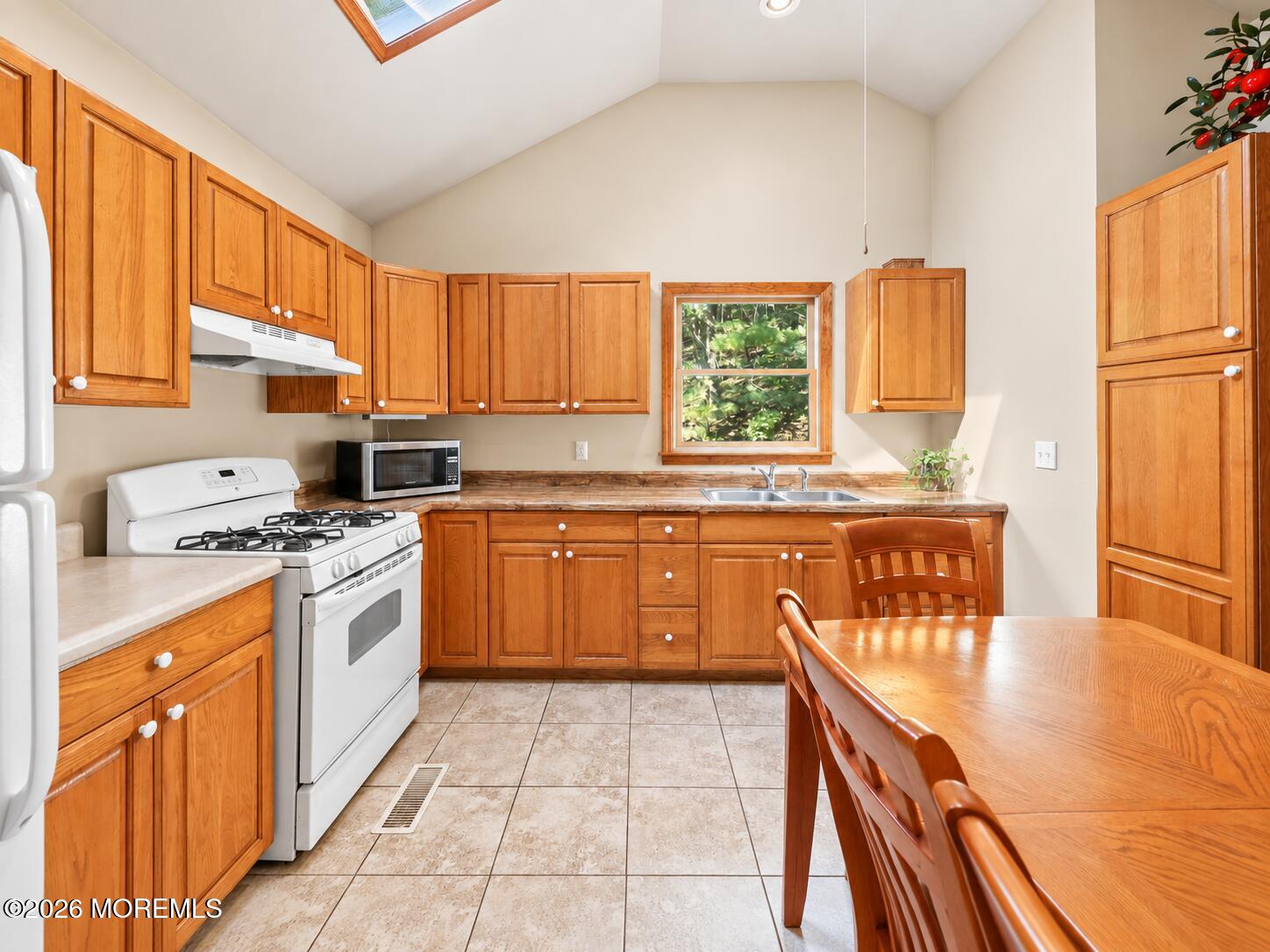 26 Rues Road, Upper Freehold, NJ, 08501 image 31
